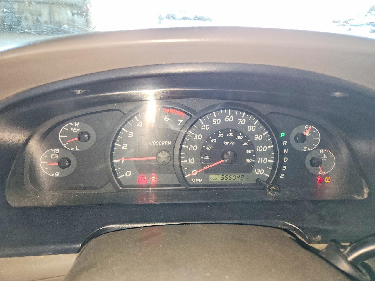 2005 Toyota Tundra Base Tan vin: 5TBJT321X5S461335