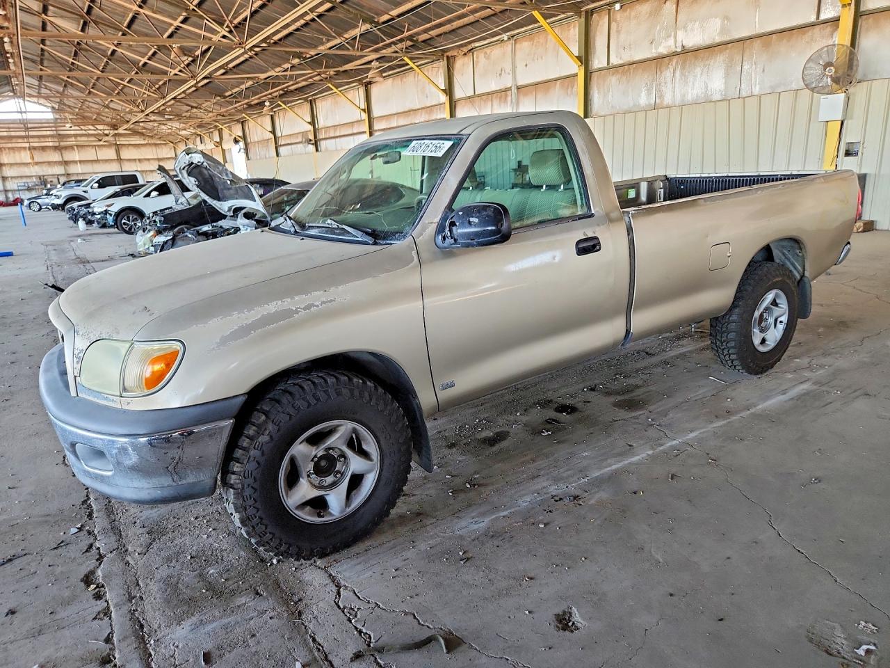 2005 Toyota Tundra Base Tan vin: 5TBJT321X5S461335