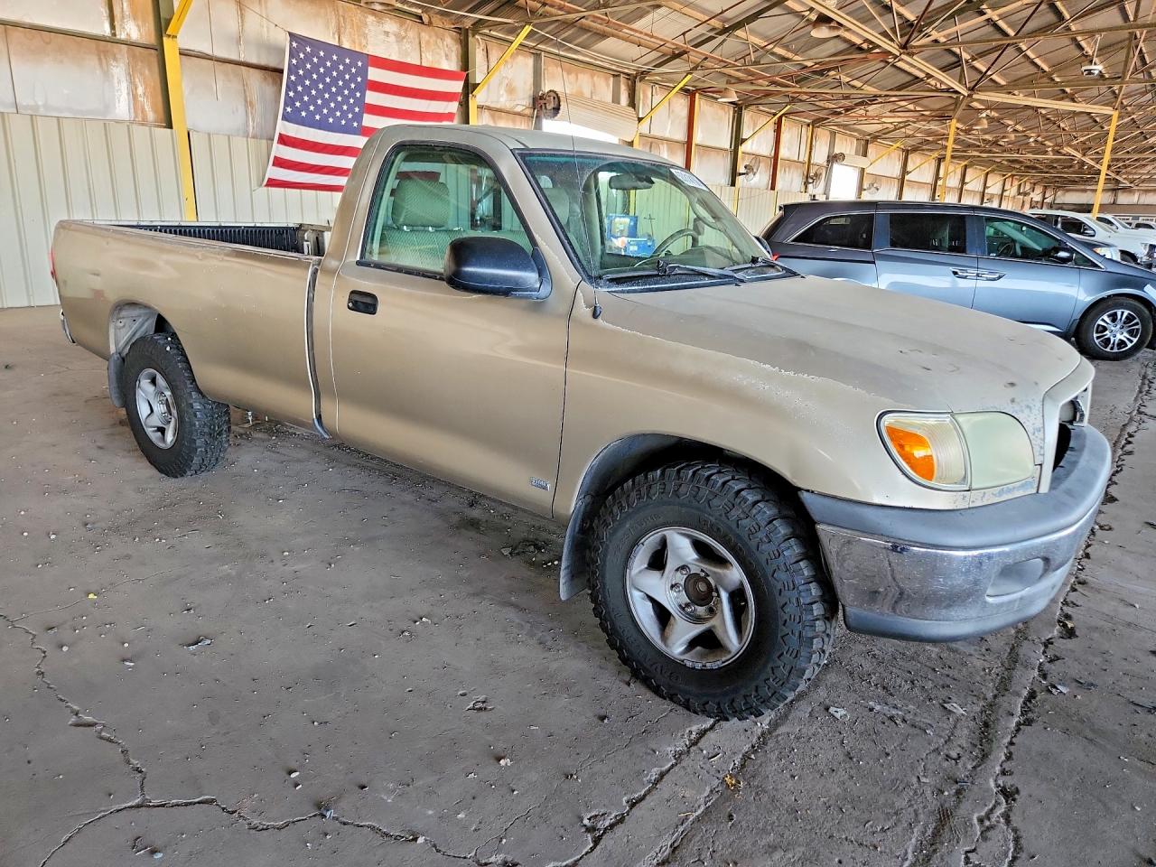2005 Toyota Tundra Base Tan vin: 5TBJT321X5S461335