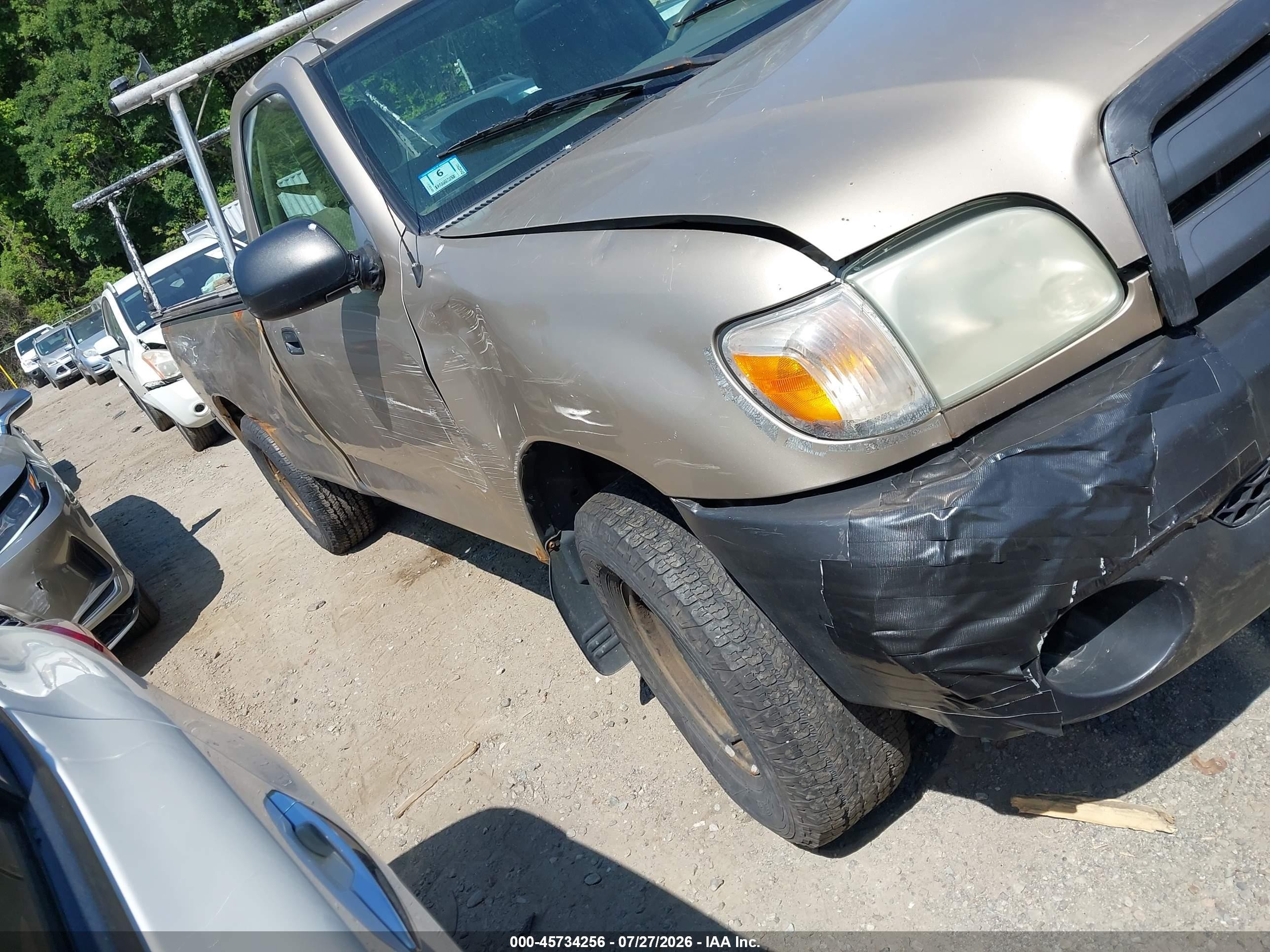 2005 Toyota Tundra   Gold vin: 5TBJU321X5S444905
