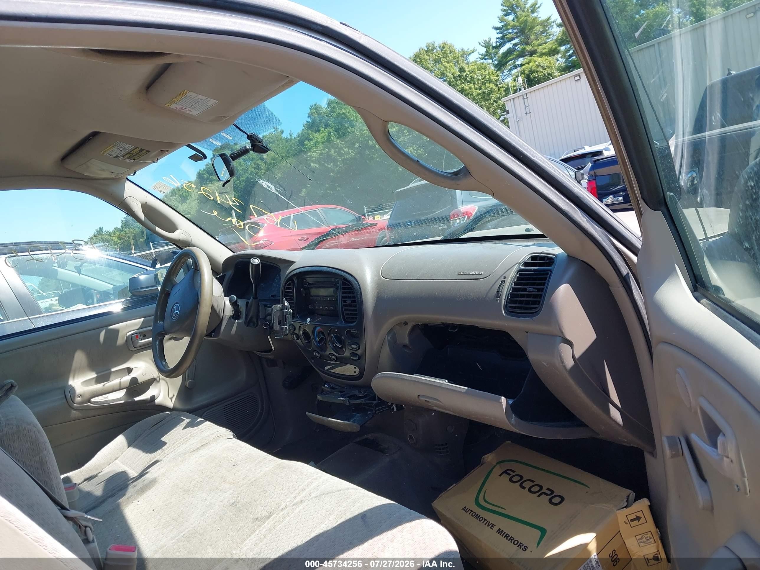 2005 Toyota Tundra   Gold vin: 5TBJU321X5S444905