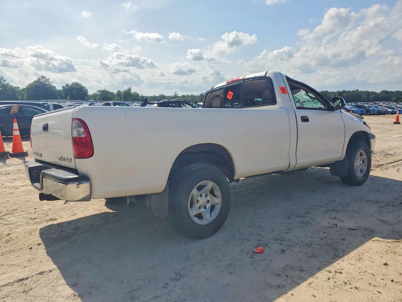 2005 Toyota Tundra Base Cream vin: 5TBKT42145S465276