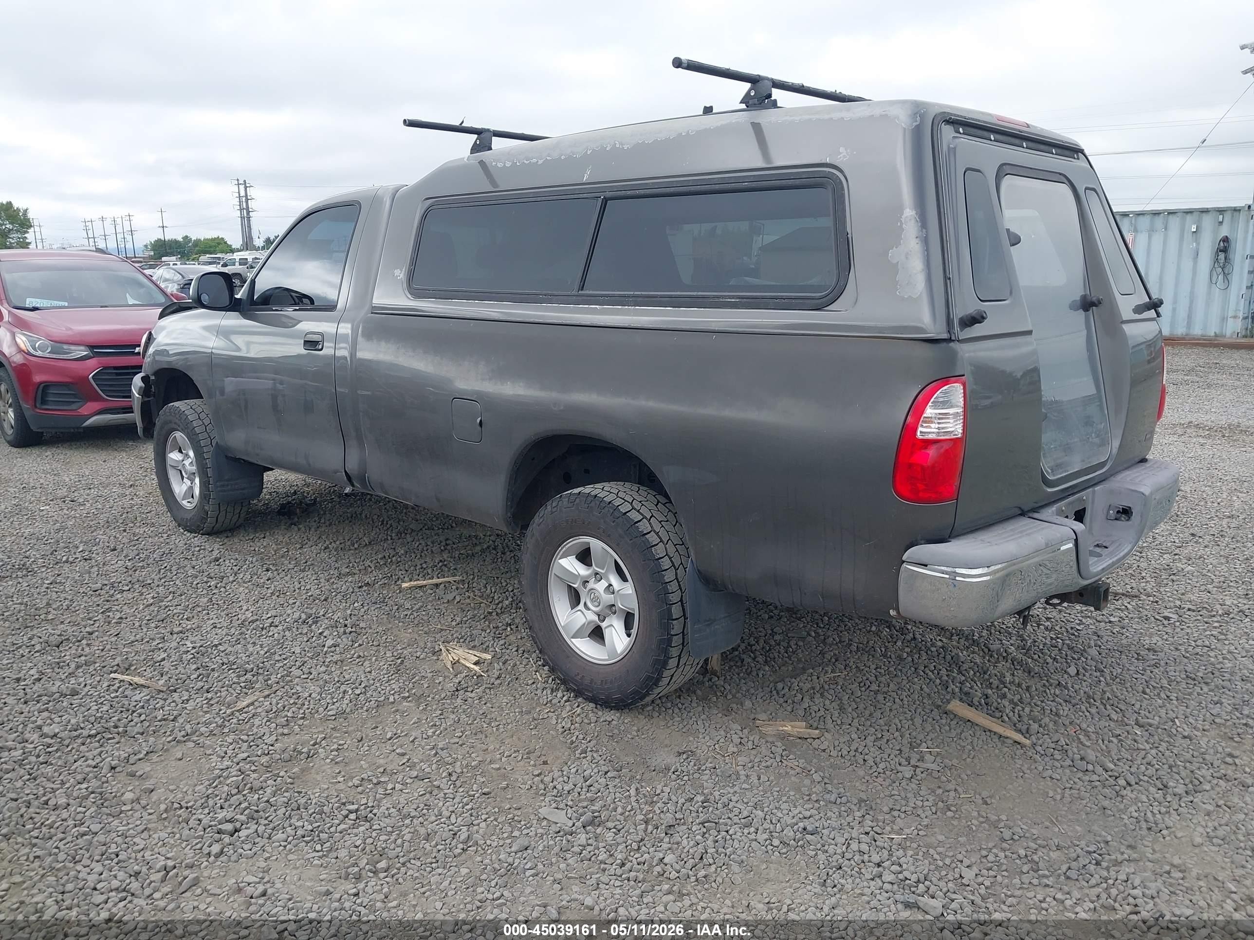 2005 Toyota Tundra Base V8 Серый vin: 5TBKT42155S469627