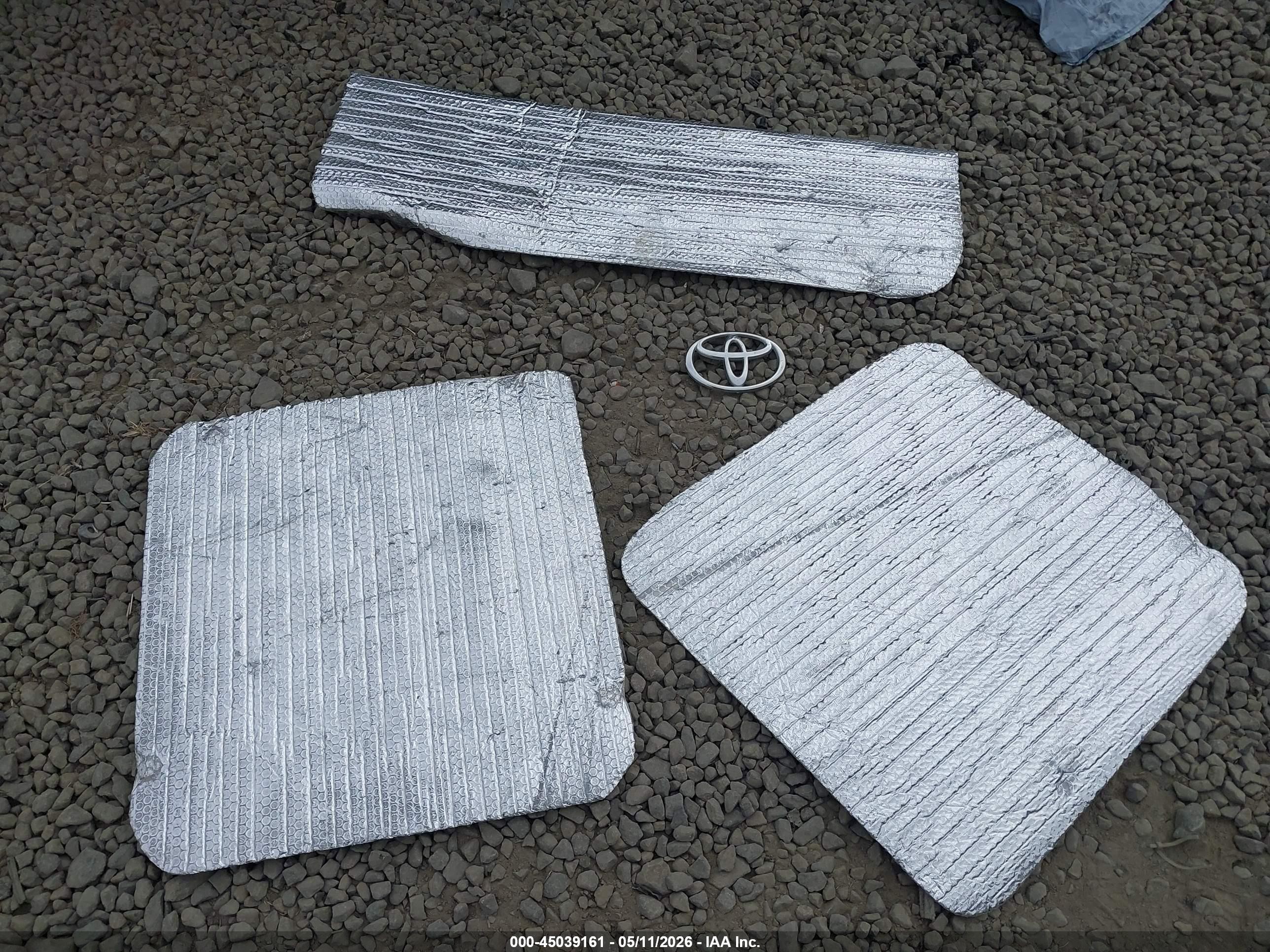 2005 Toyota Tundra Base V8 Серый vin: 5TBKT42155S469627