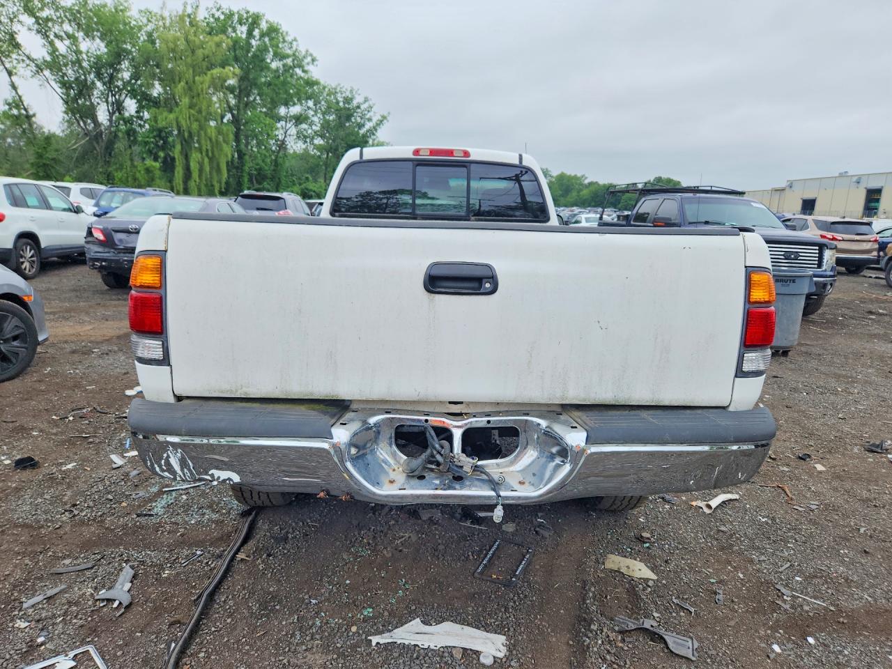 2003 Toyota Tundra Sr5 White vin: 5TBKT44113S407829