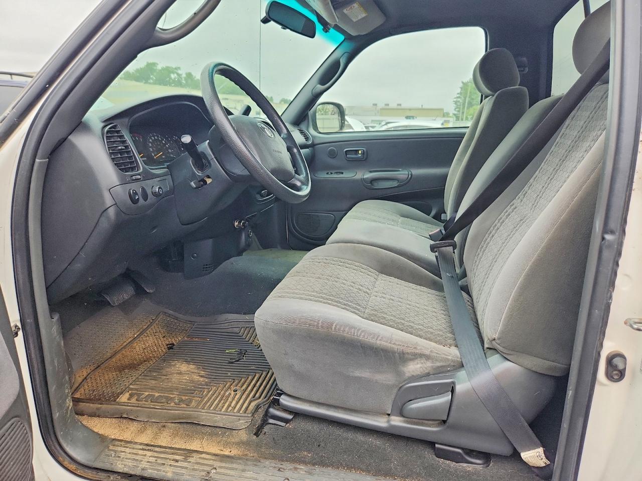 2003 Toyota Tundra Sr5 White vin: 5TBKT44113S407829
