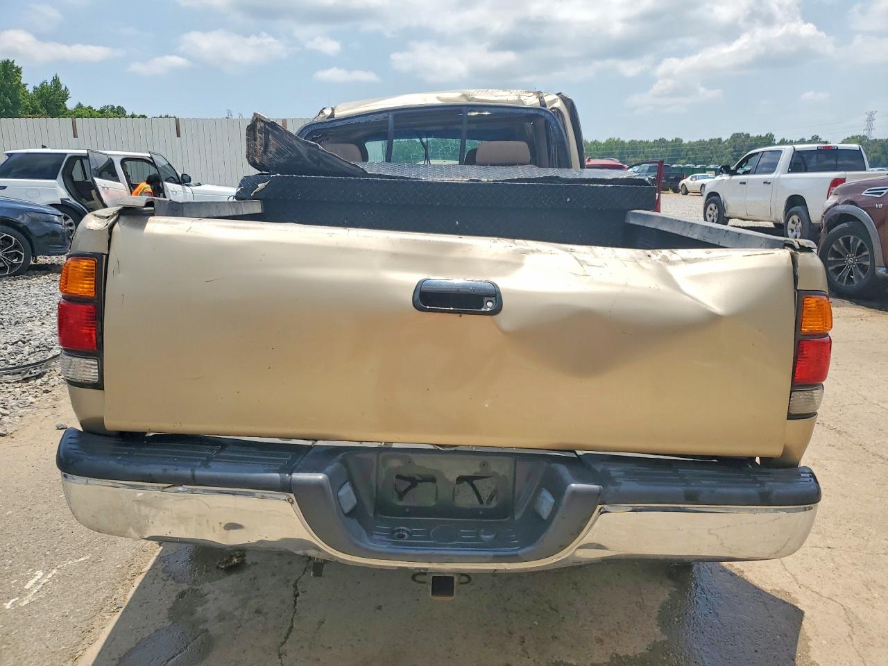 2002 Toyota Tundra Sr5 Gold vin: 5TBRN34152S249982