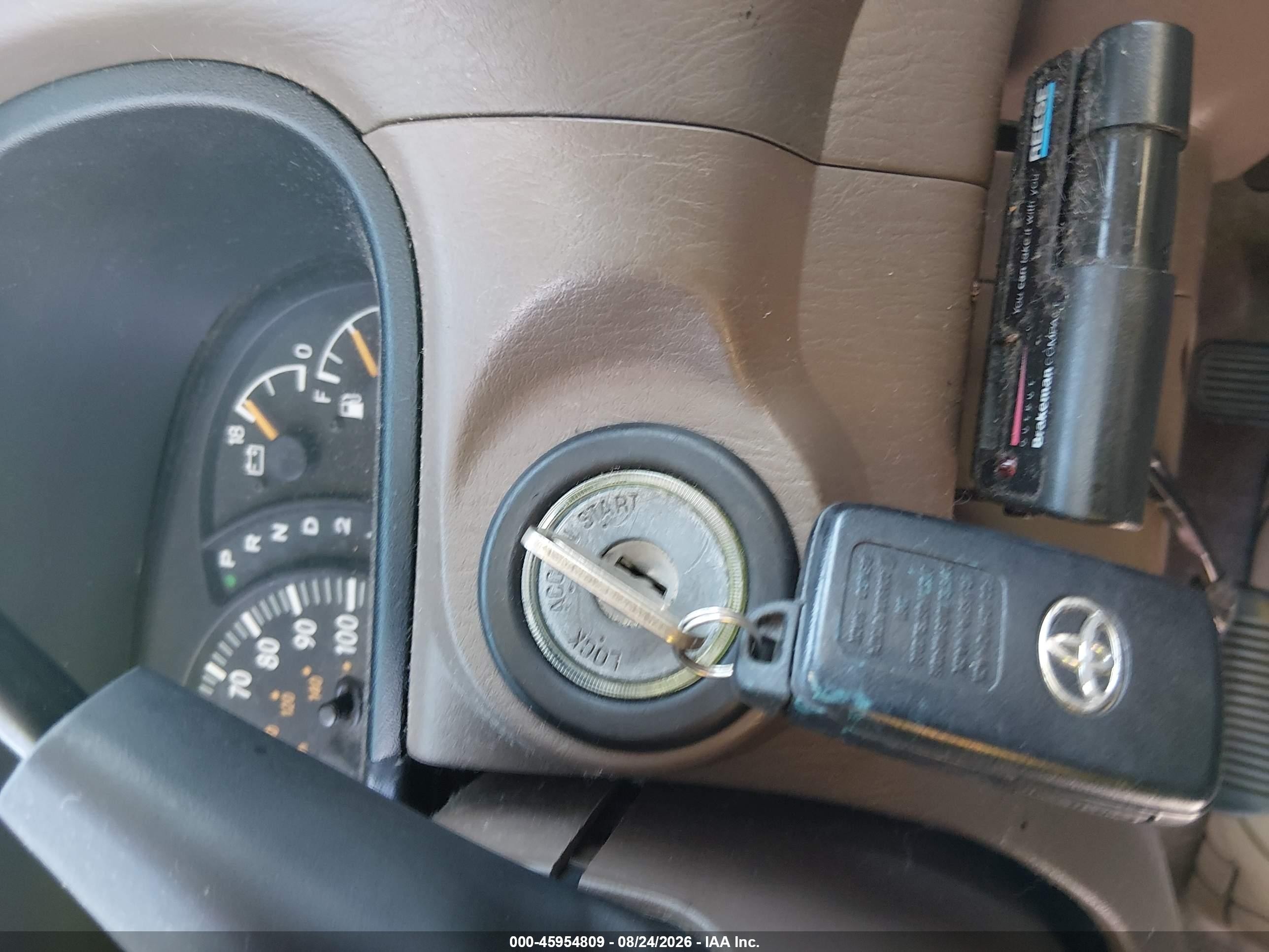 2003 Toyota Tundra Sr5 V8 Gray vin: 5TBRT34103S399120