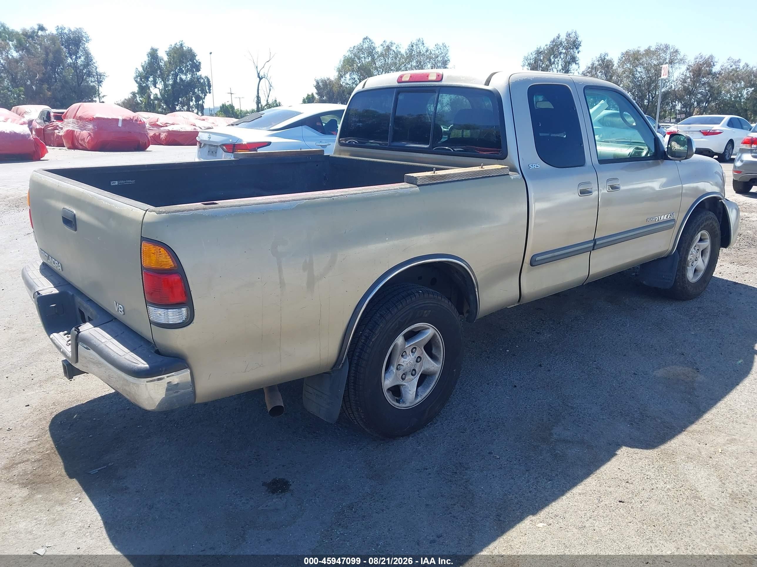 2004 Toyota Tundra Sr5 V8 Gold vin: 5TBRT34114S453381
