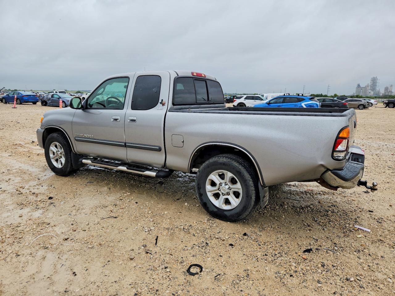2004 Toyota Tundra Access Cab Sr5 Silver vin: 5TBRT34124S449596