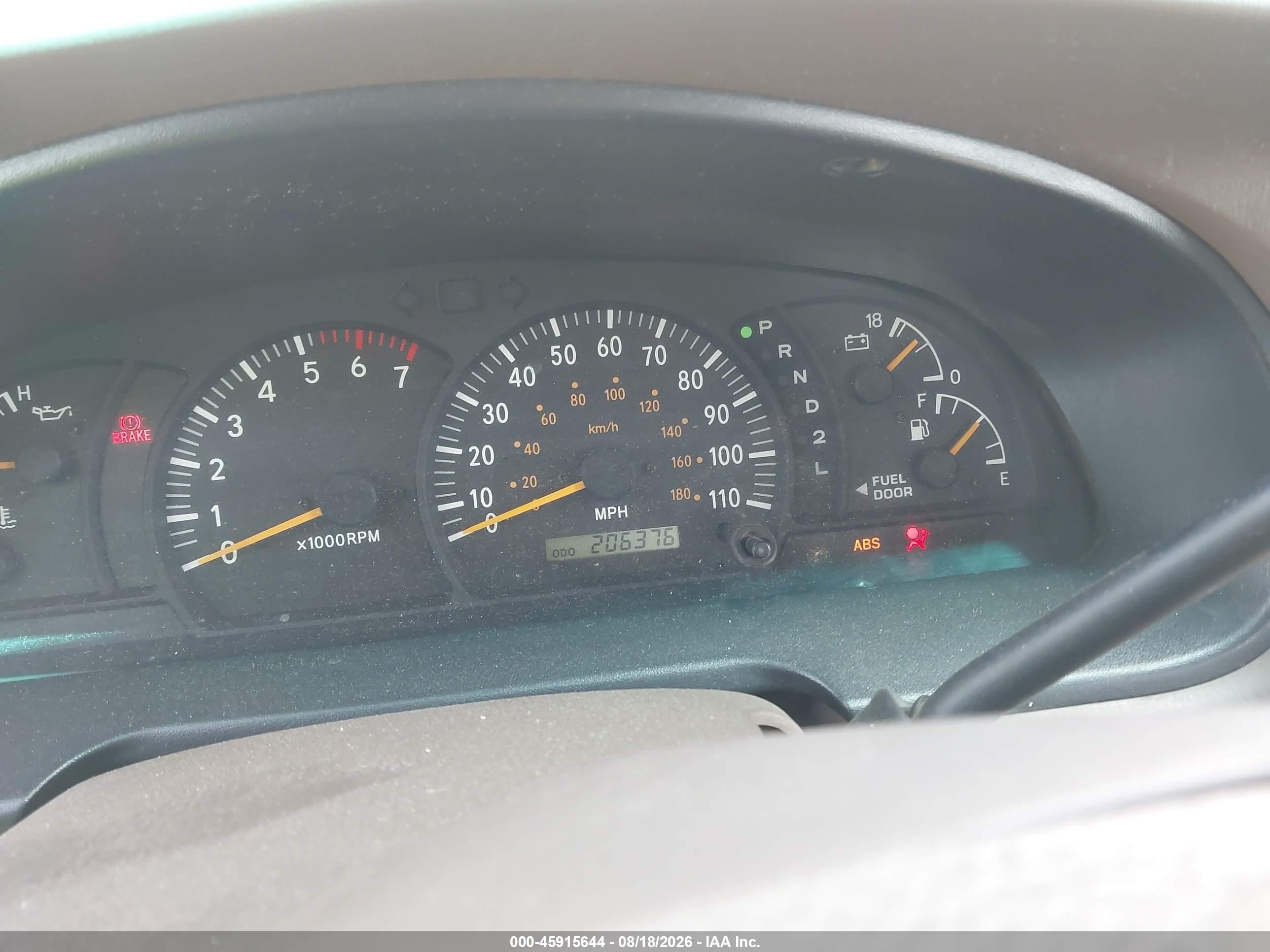 2003 Toyota Tundra Sr5 V8 White vin: 5TBRT34133S338764