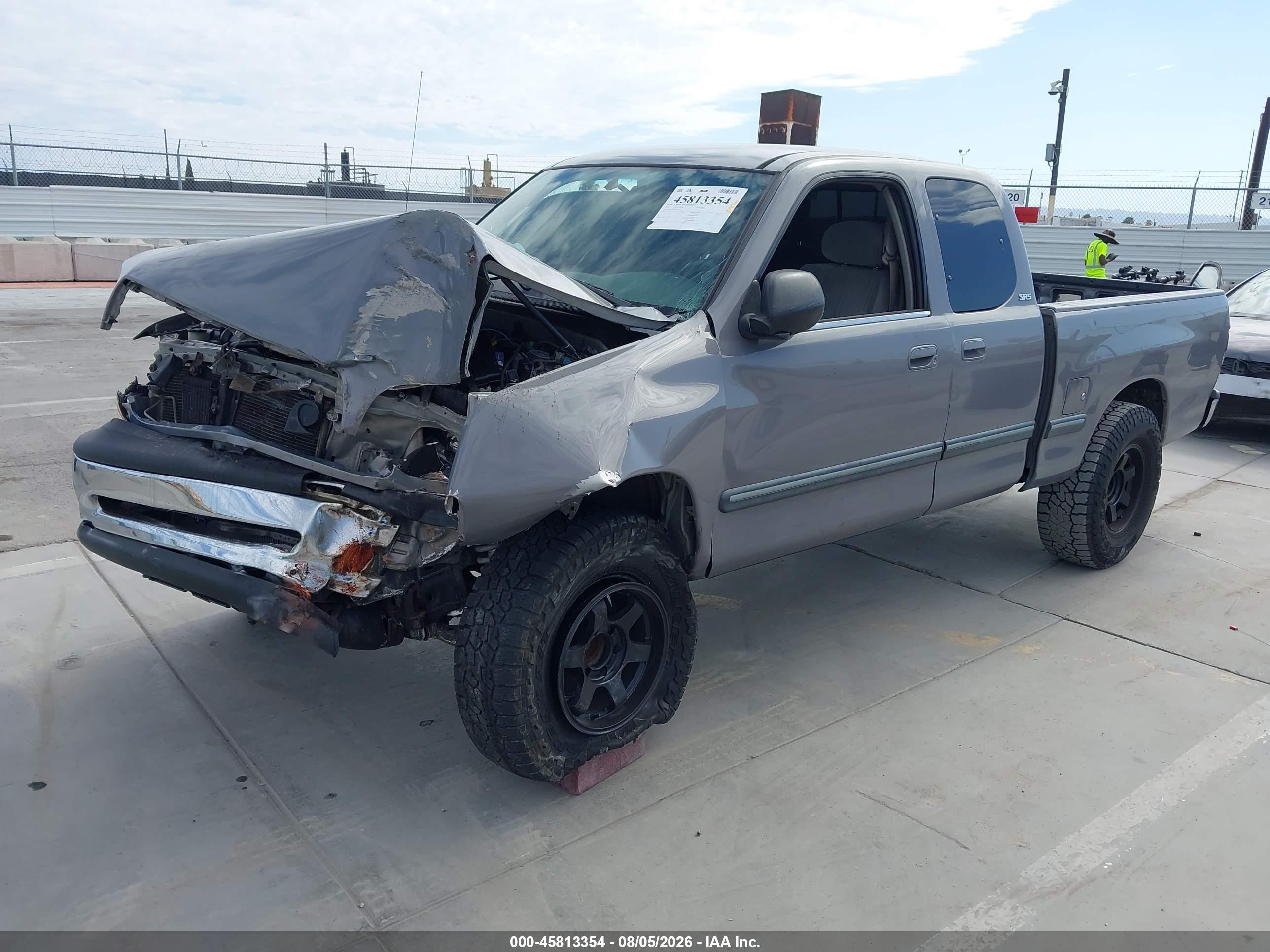 2002 Toyota Tundra Sr5 V8 Gray vin: 5TBRT34142S255522