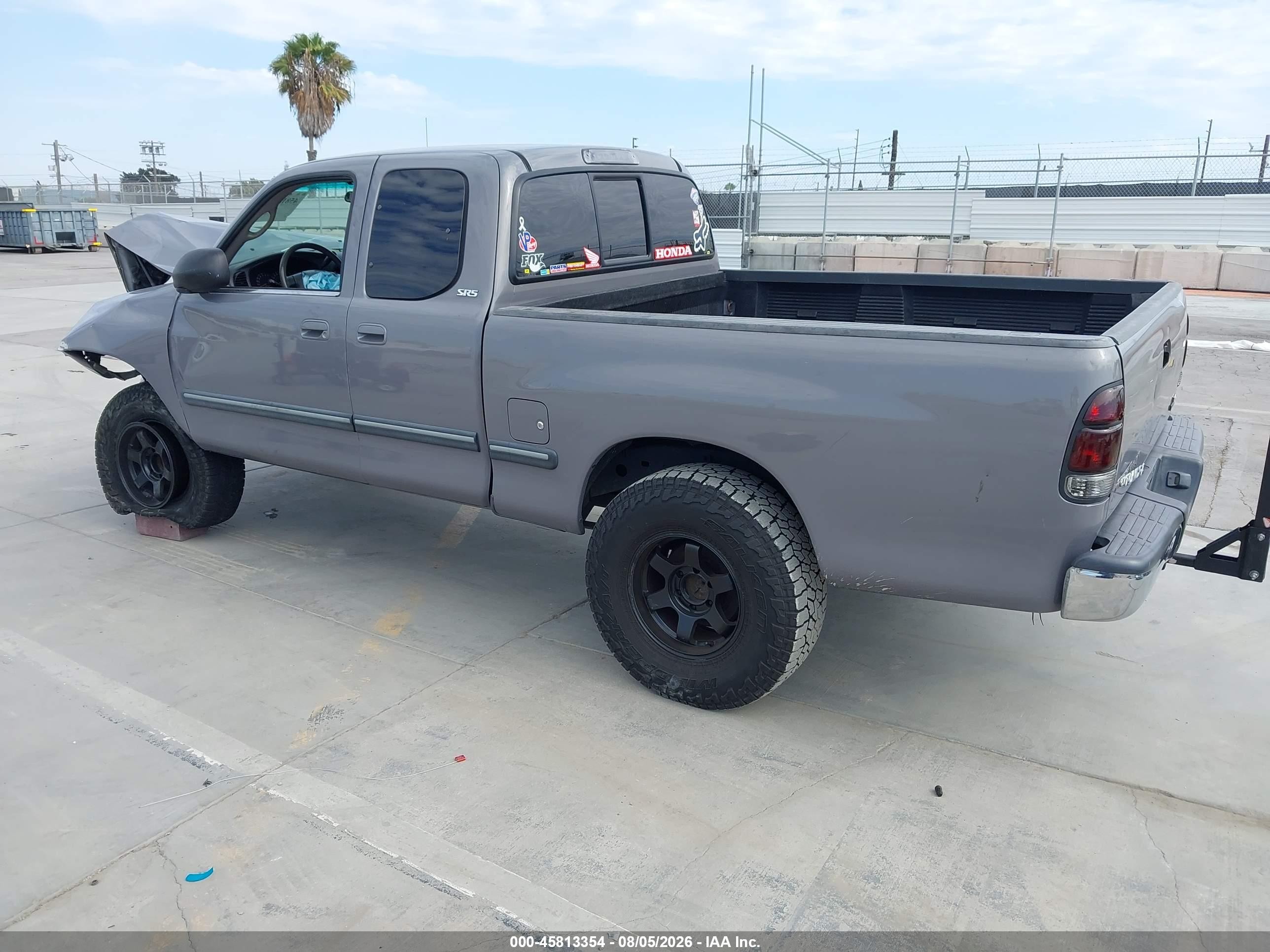 2002 Toyota Tundra Sr5 V8 Gray vin: 5TBRT34142S255522