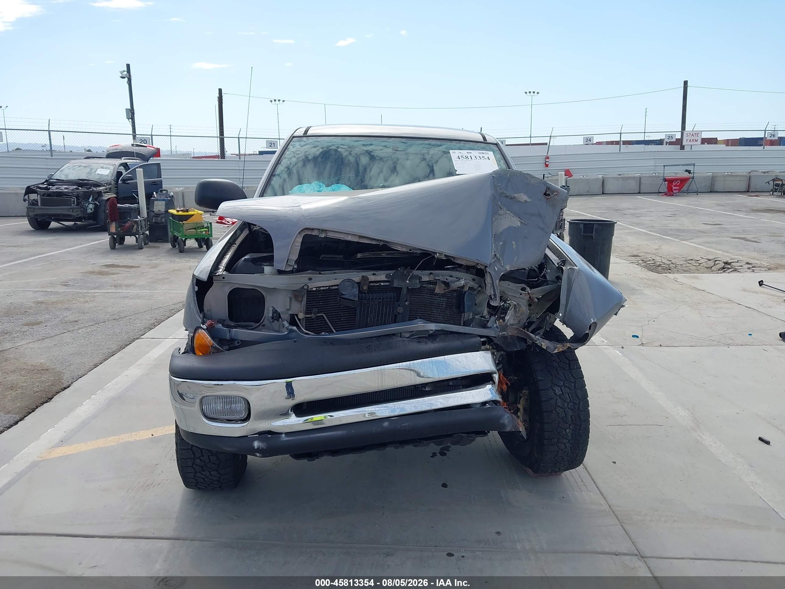 2002 Toyota Tundra Sr5 V8 Gray vin: 5TBRT34142S255522