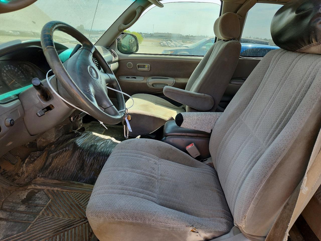 2002 Toyota Tundra Sr5 V8 Green vin: 5TBRT34142S324533