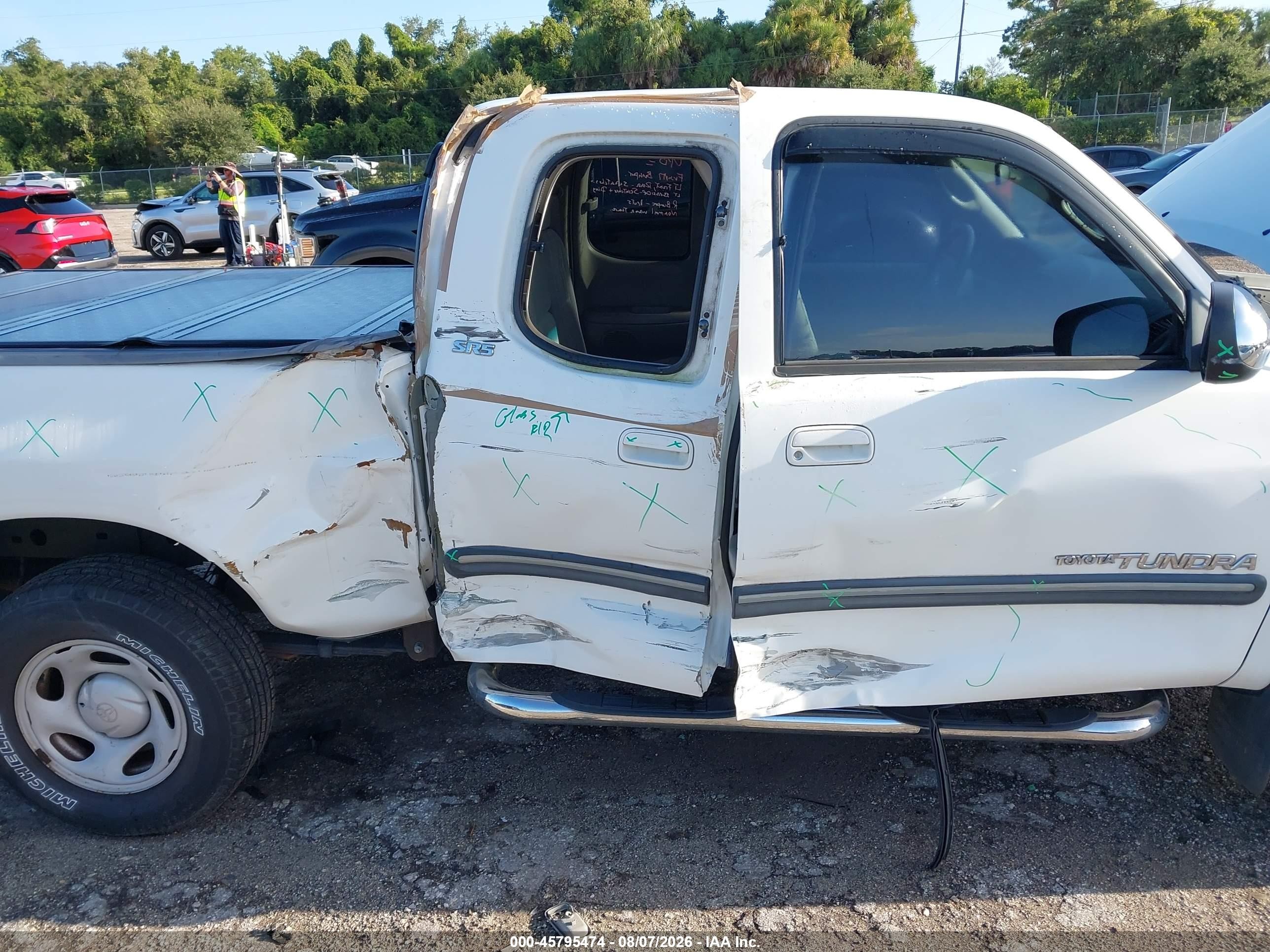 2003 Toyota Tundra Sr5 V8 White vin: 5TBRT34143S336702