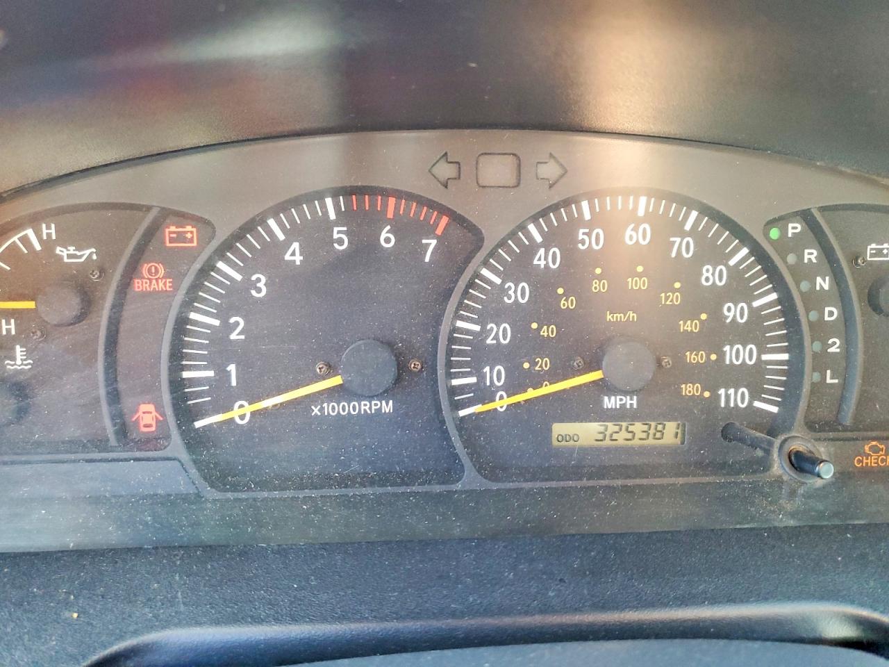 2000 Toyota Tundra Sr5 Серебряный vin: 5TBRT3414YS085932