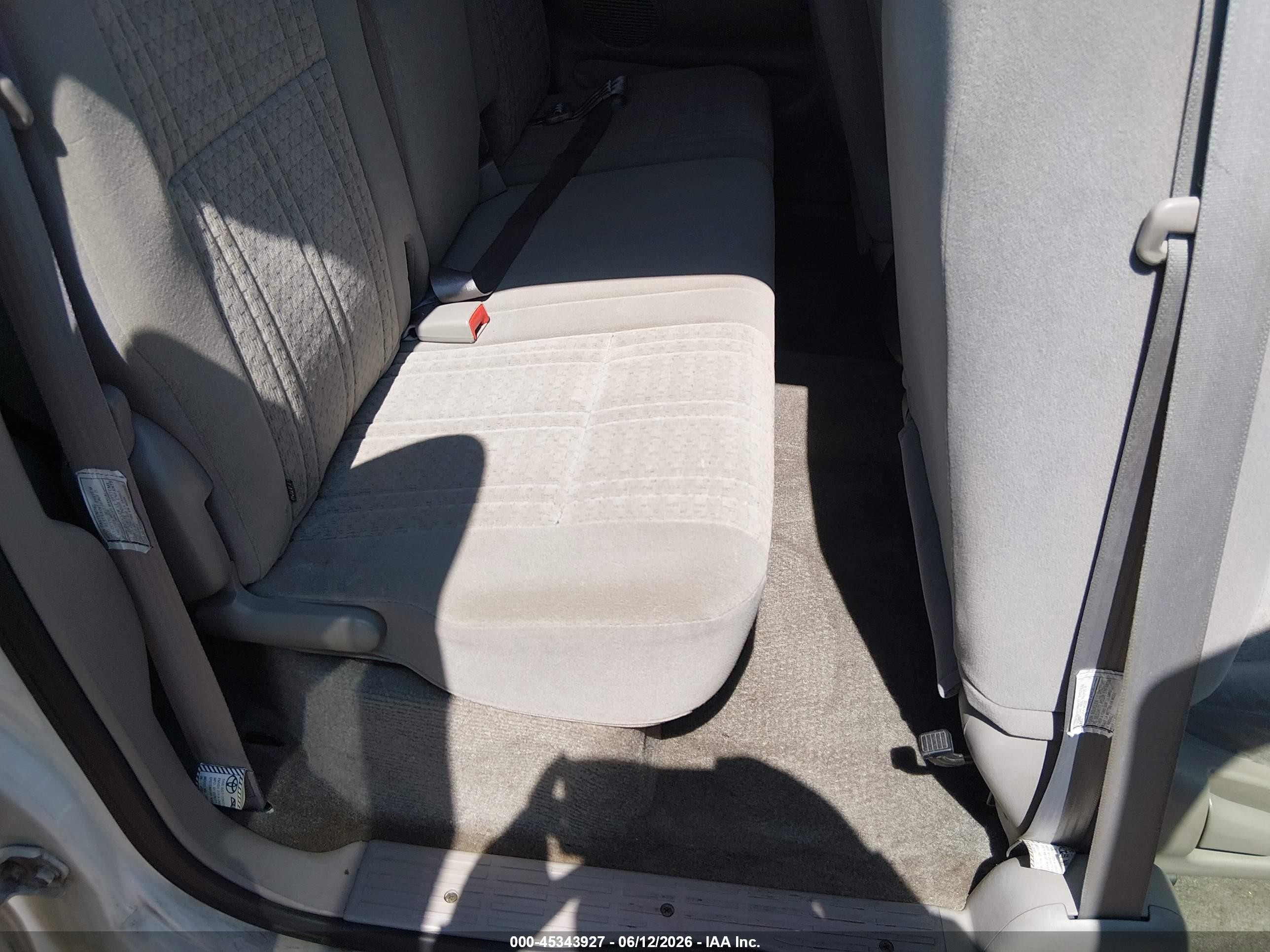 2003 Toyota Tundra Sr5 V8 White vin: 5TBRT34153S373337