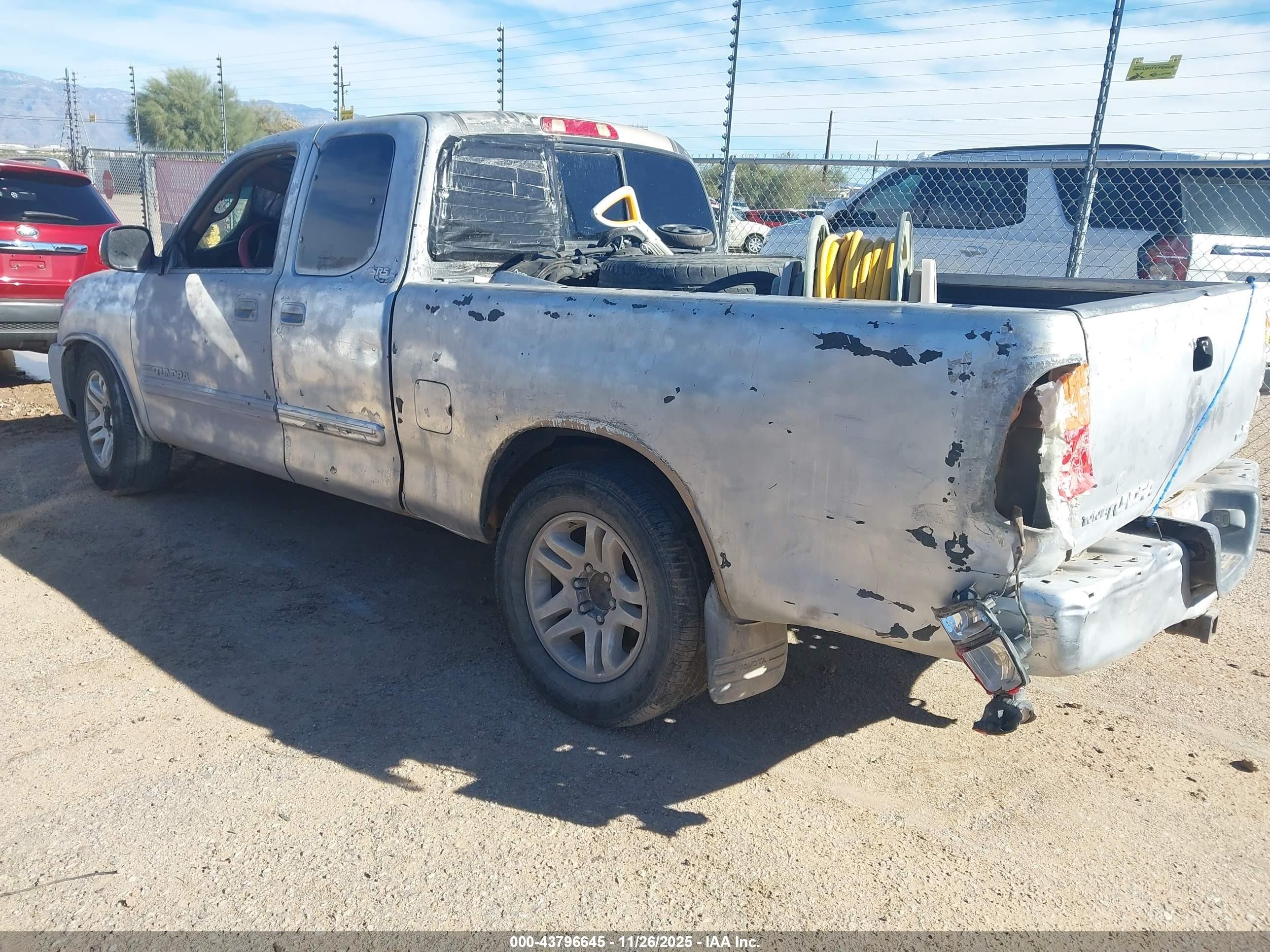 2004 Toyota Tundra Sr5 V8 Серый vin: 5TBRT34154S441931