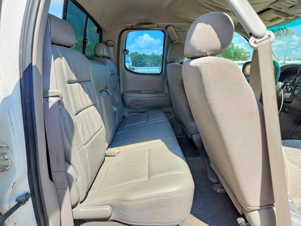2002 Toyota Tundra Sr5 V8 Белый vin: 5TBRT34172S305068