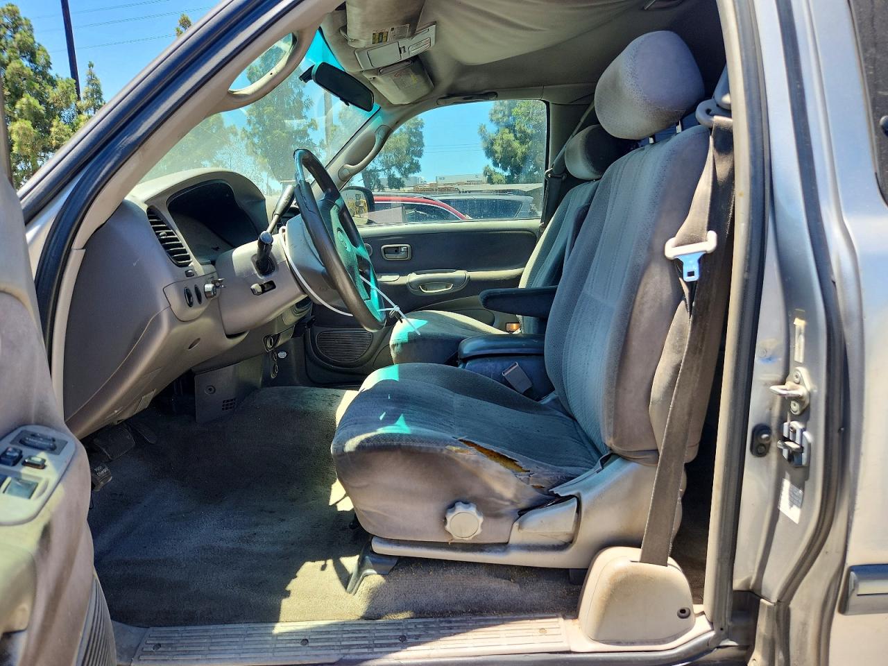 2002 Toyota Tundra Sr5 V8 Серебряный vin: 5TBRT34172S322338