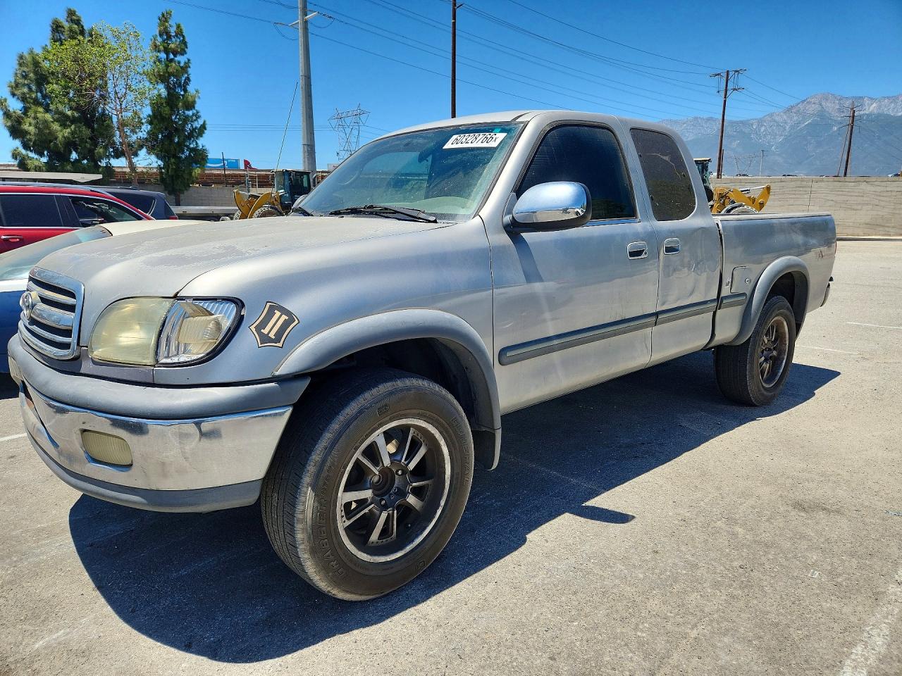2002 Toyota Tundra Sr5 V8 Серебряный vin: 5TBRT34172S322338