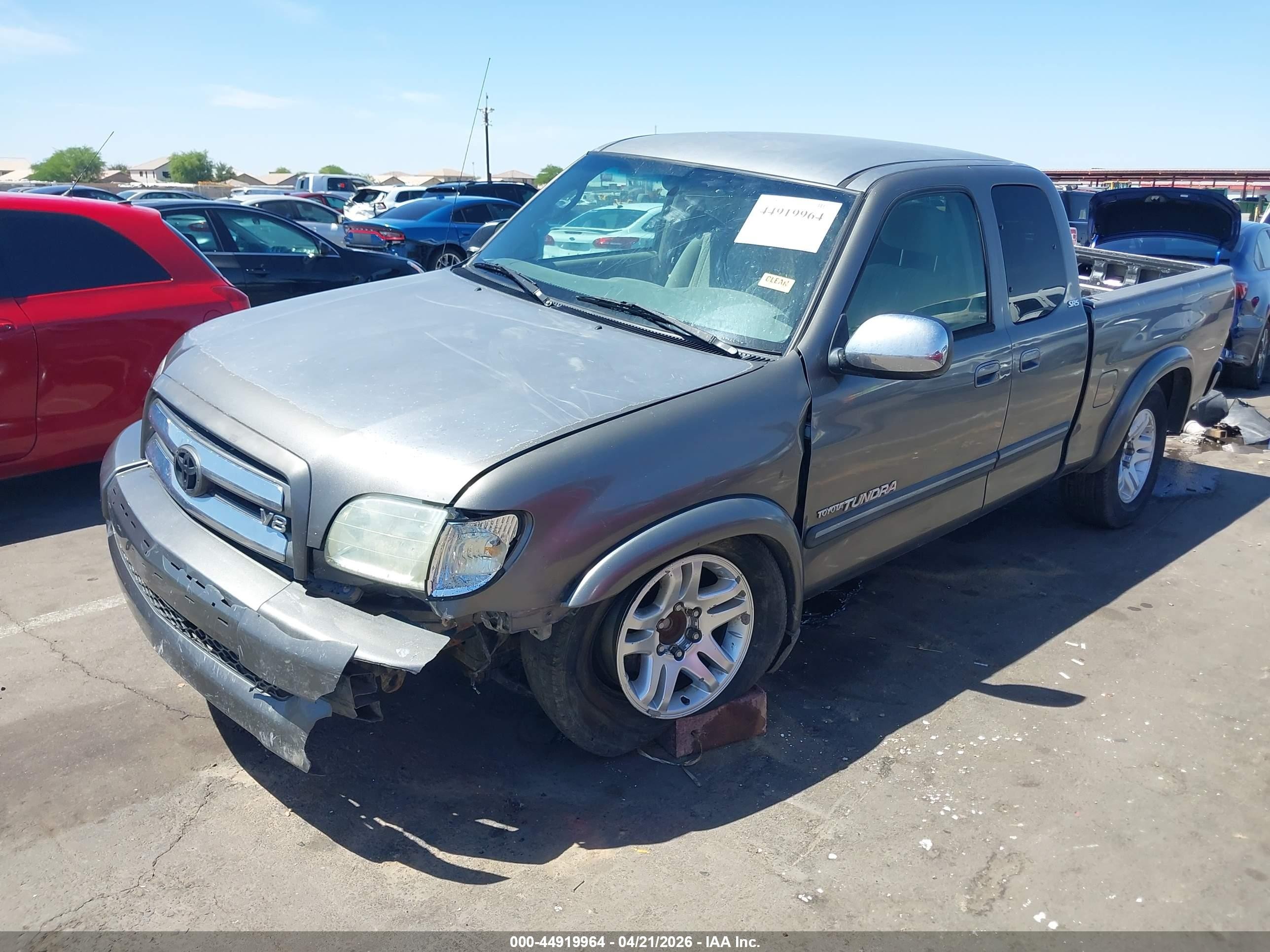 2004 Toyota Tundra Sr5 V8 Gray vin: 5TBRT34174S447908