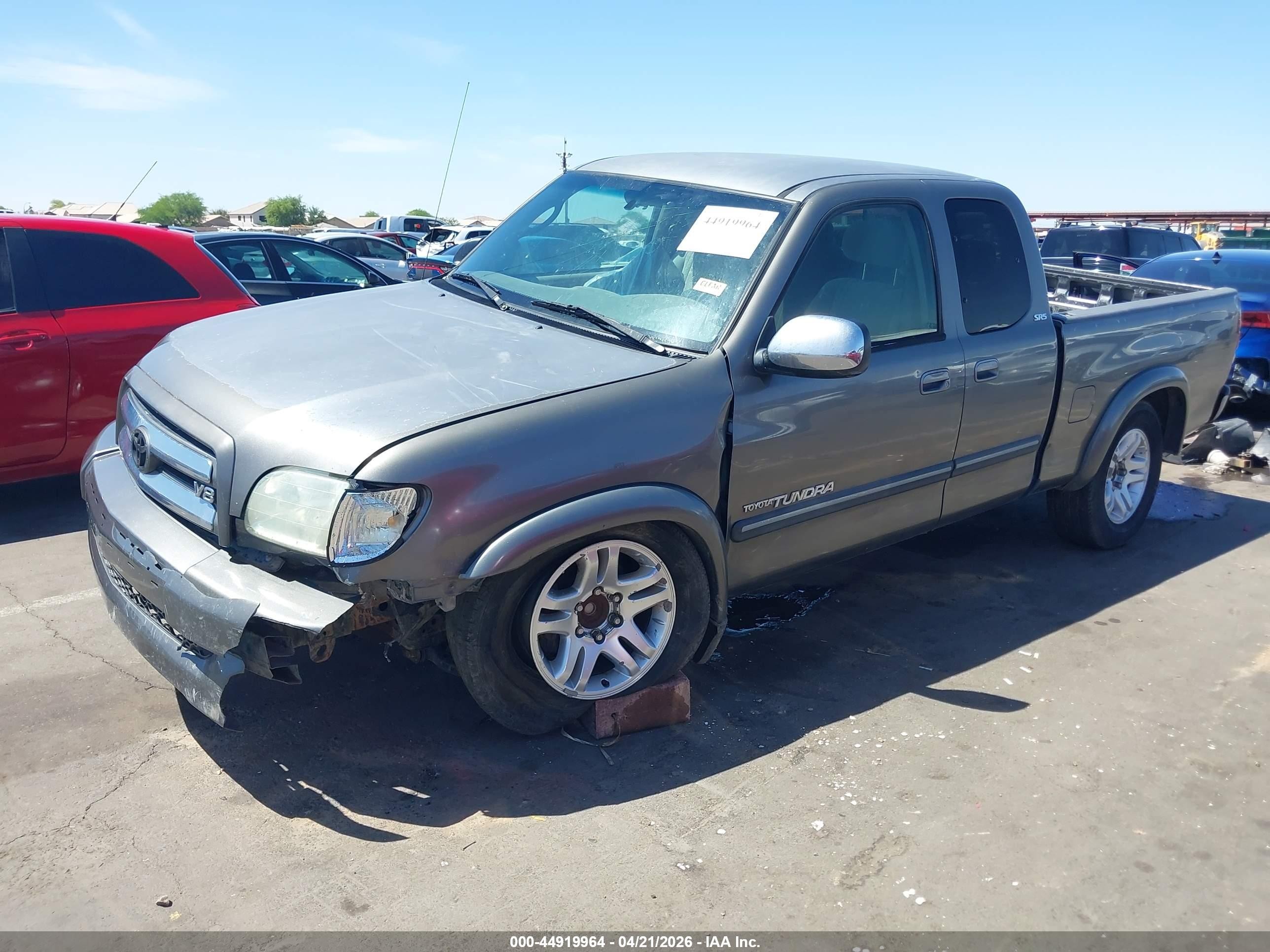 2004 Toyota Tundra Sr5 V8 Gray vin: 5TBRT34174S447908
