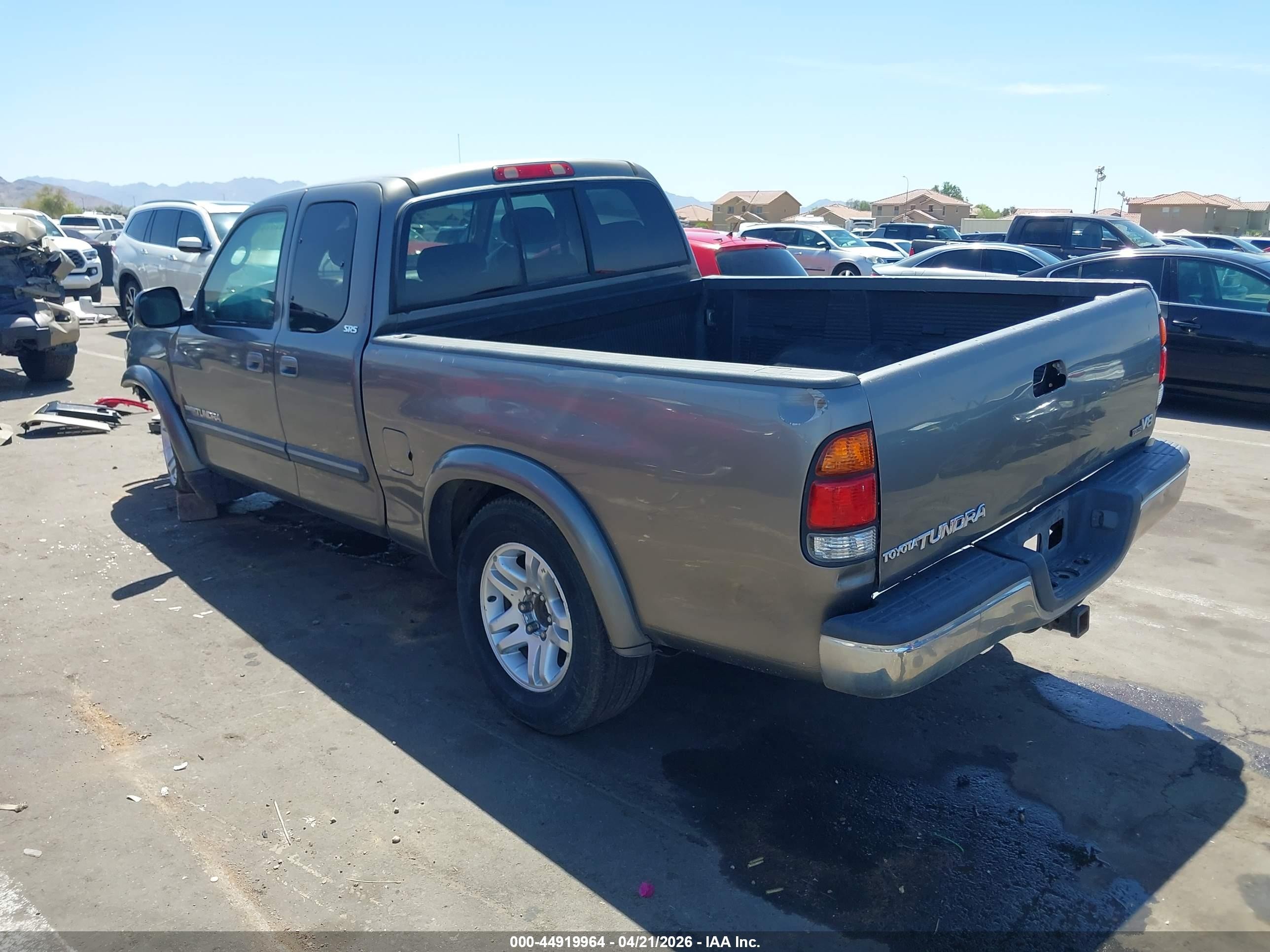 2004 Toyota Tundra Sr5 V8 Gray vin: 5TBRT34174S447908