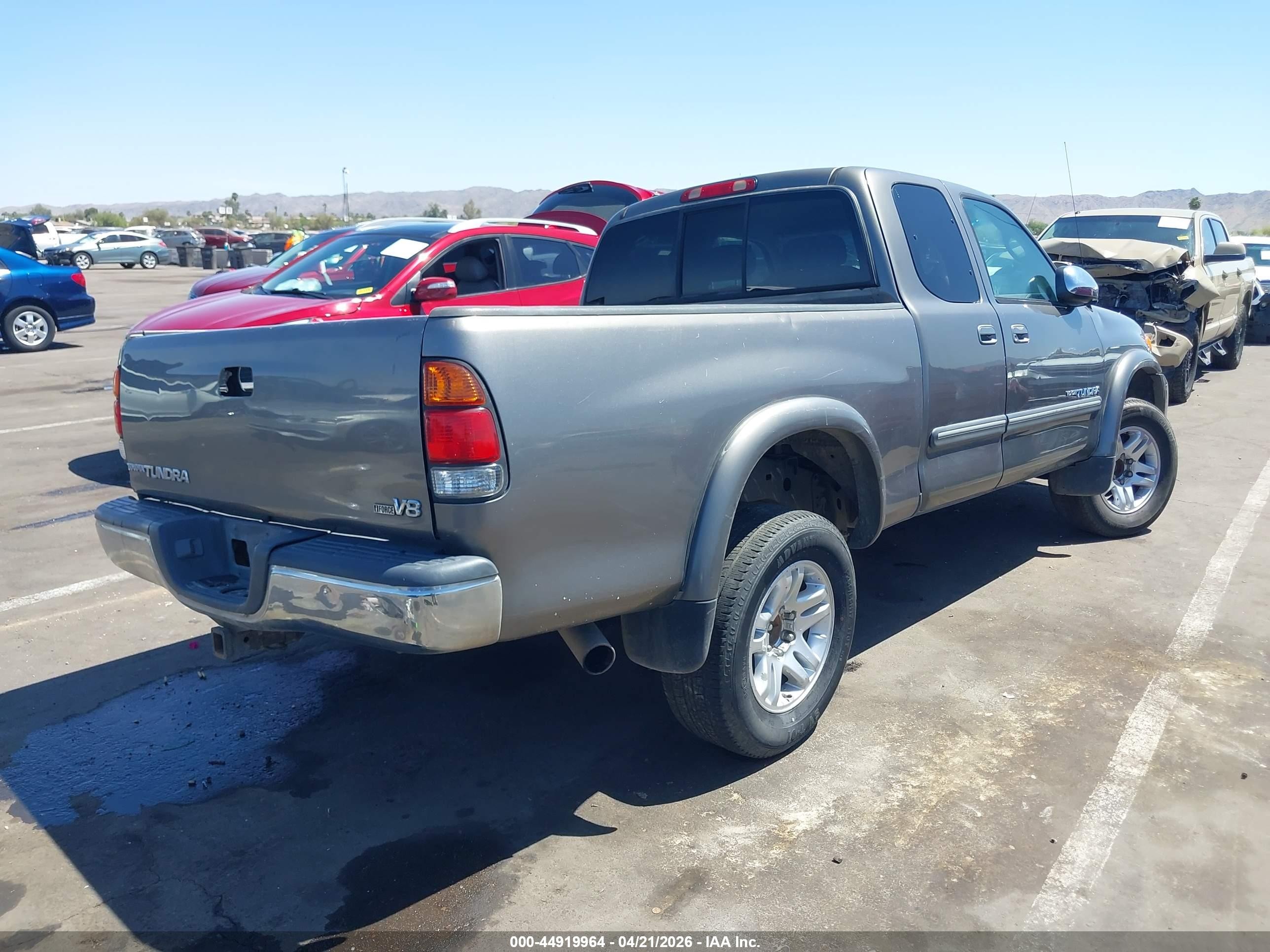 2004 Toyota Tundra Sr5 V8 Gray vin: 5TBRT34174S447908