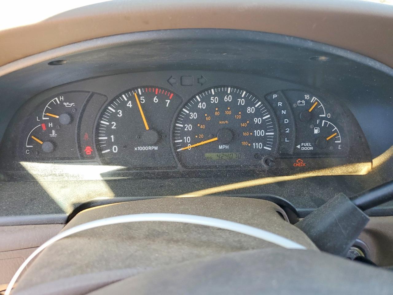 2002 Toyota Tundra Sr5 V8 Green vin: 5TBRT34182S303099