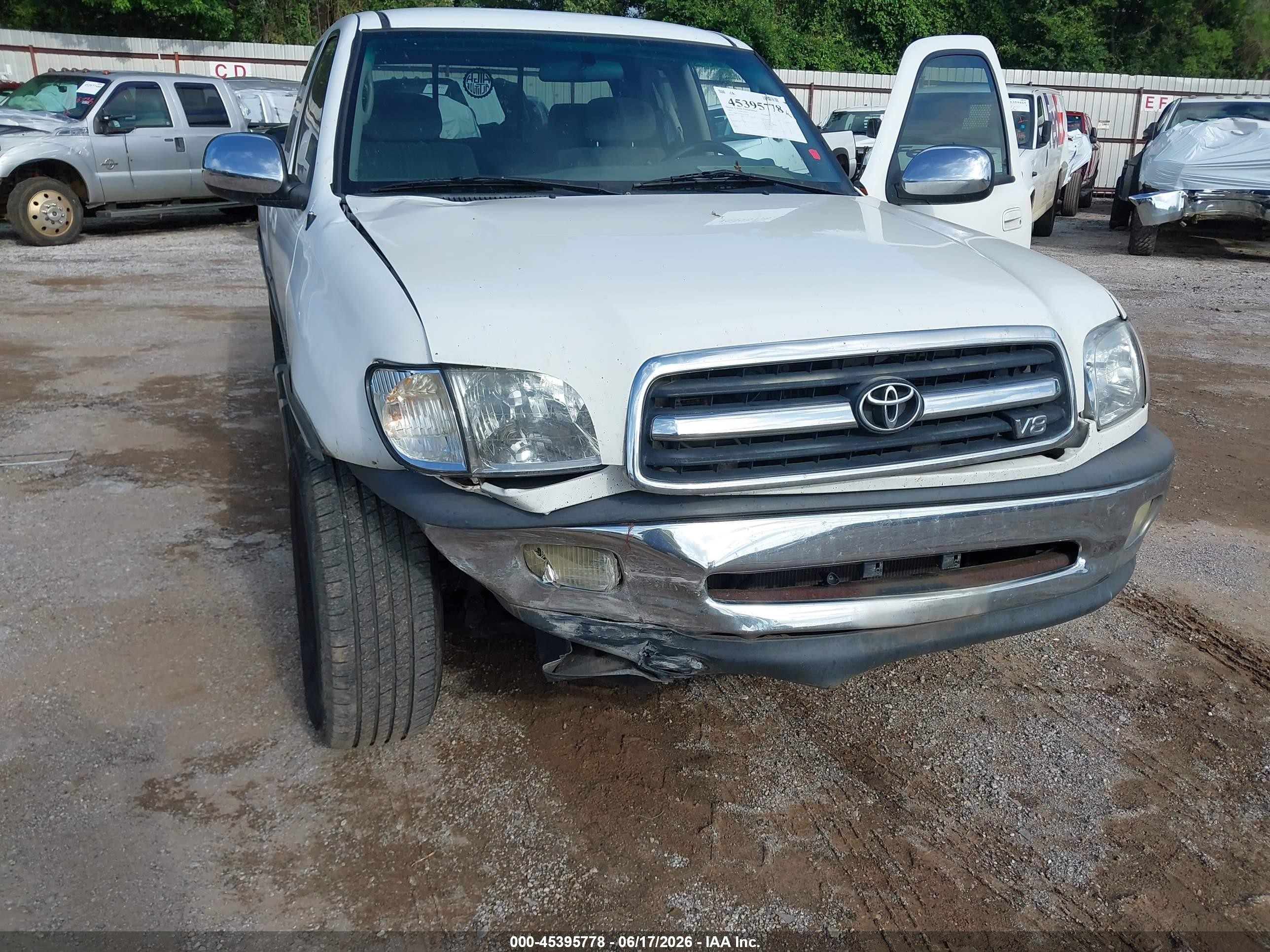 2002 Toyota Tundra Sr5 V8 White vin: 5TBRT34182S326558