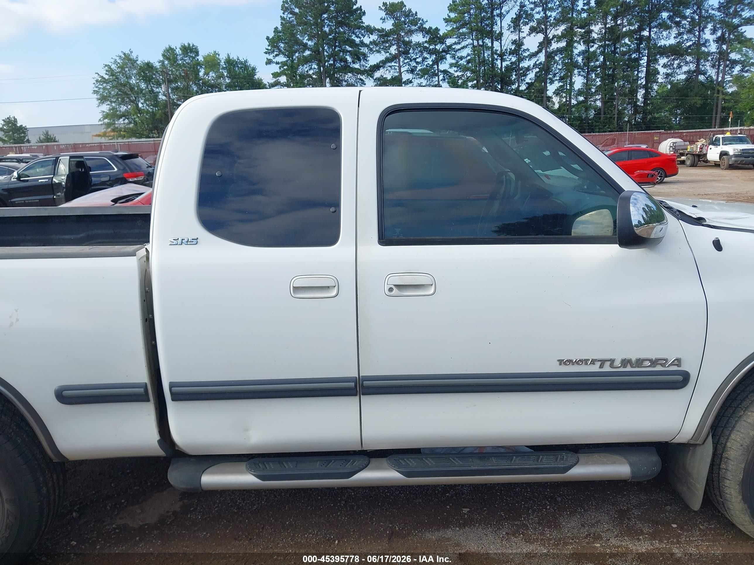 2002 Toyota Tundra Sr5 V8 White vin: 5TBRT34182S326558