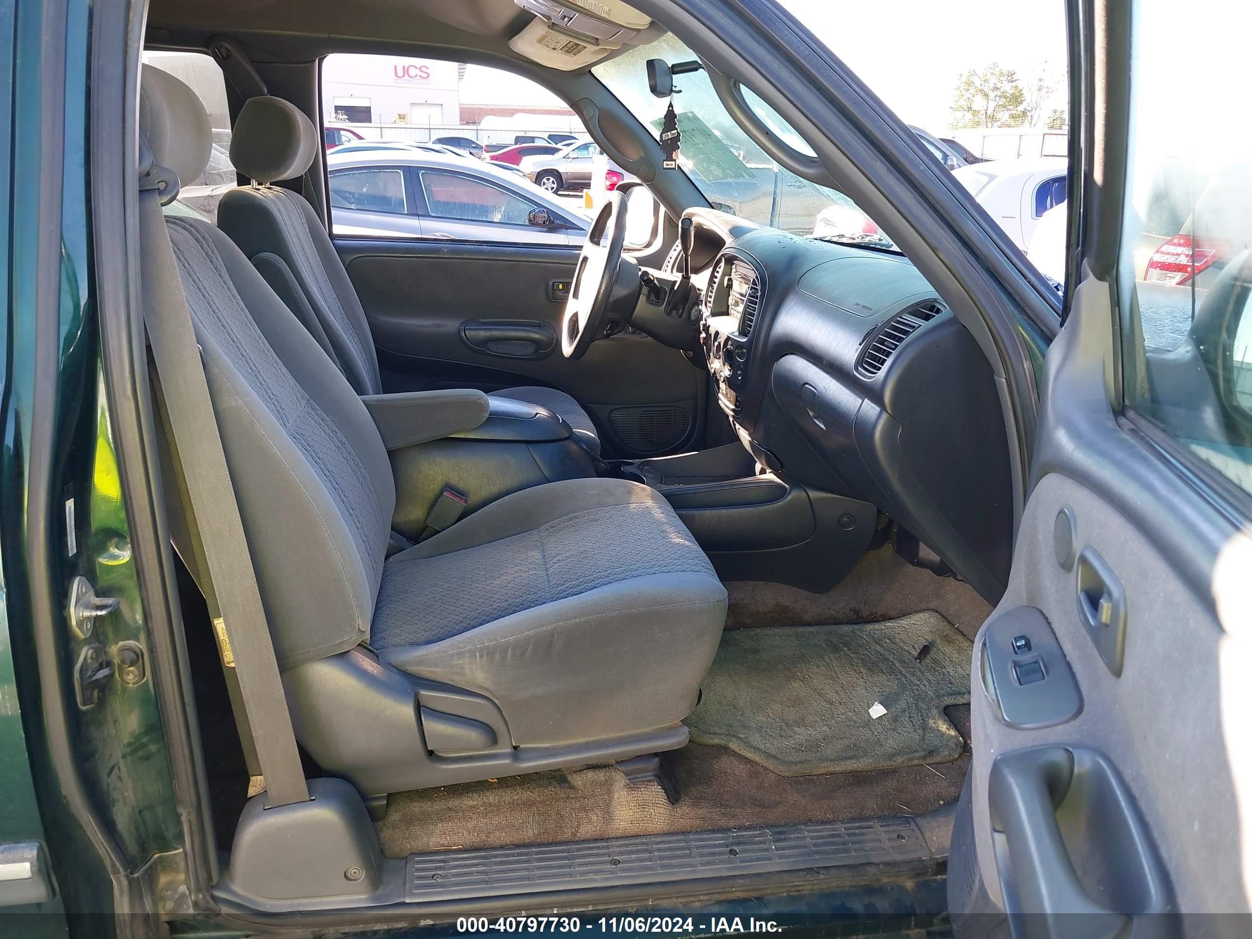 Price & History 2003 Toyota Tundra Sr5 V8 4.7l V-8 Dohc, 245hp vin