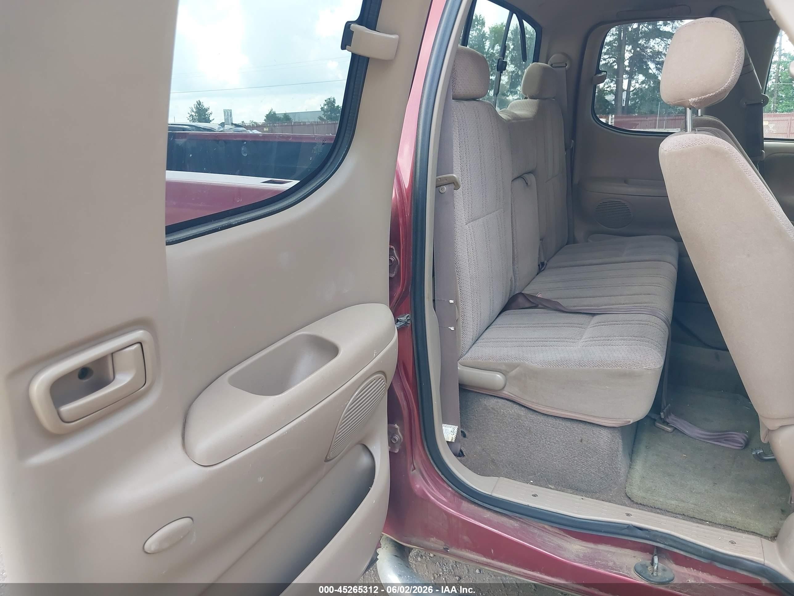 2000 Toyota Tundra Sr5 V8 Burgundy vin: 5TBRT3418YS121475