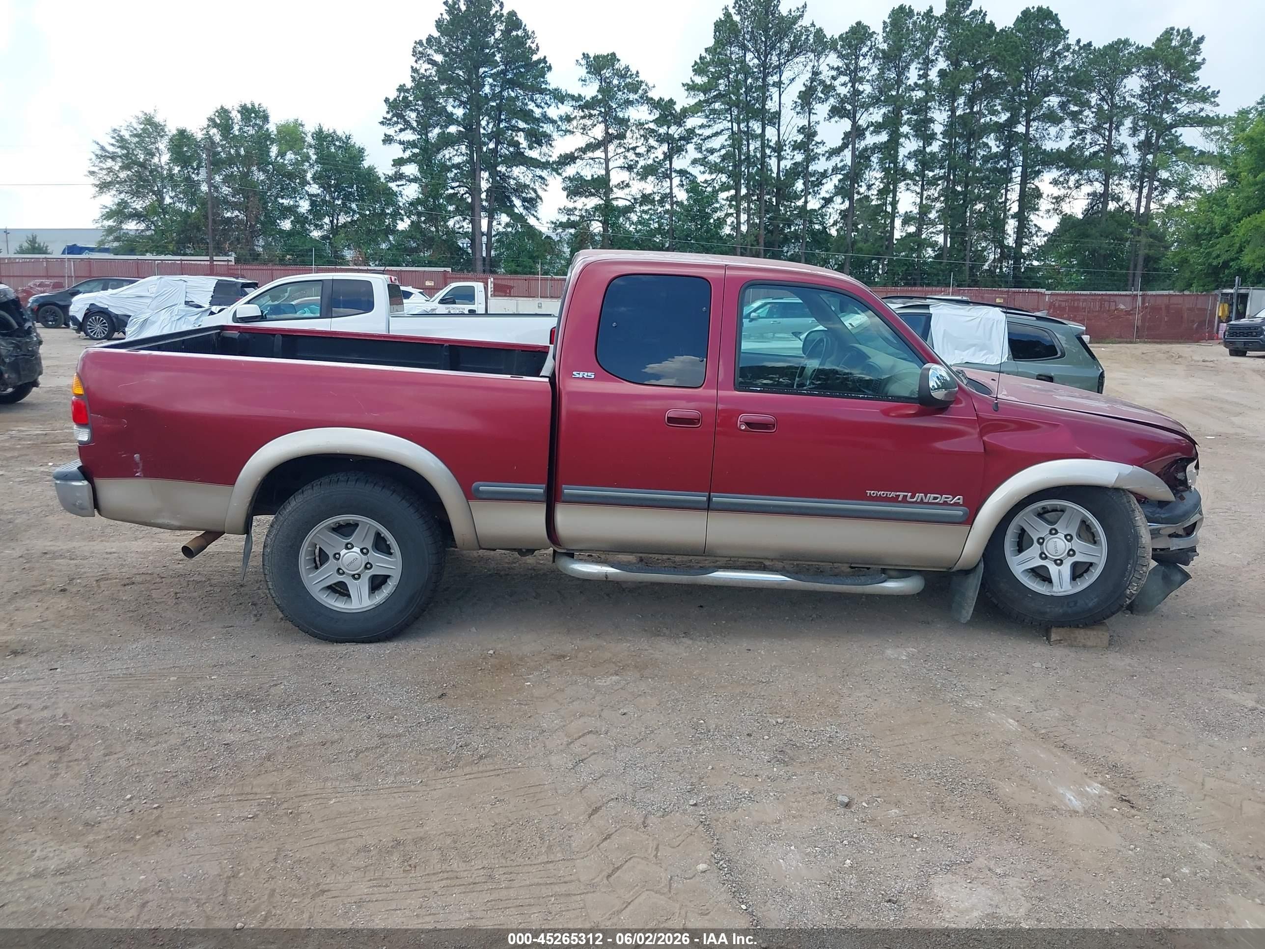 2000 Toyota Tundra Sr5 V8 Burgundy vin: 5TBRT3418YS121475