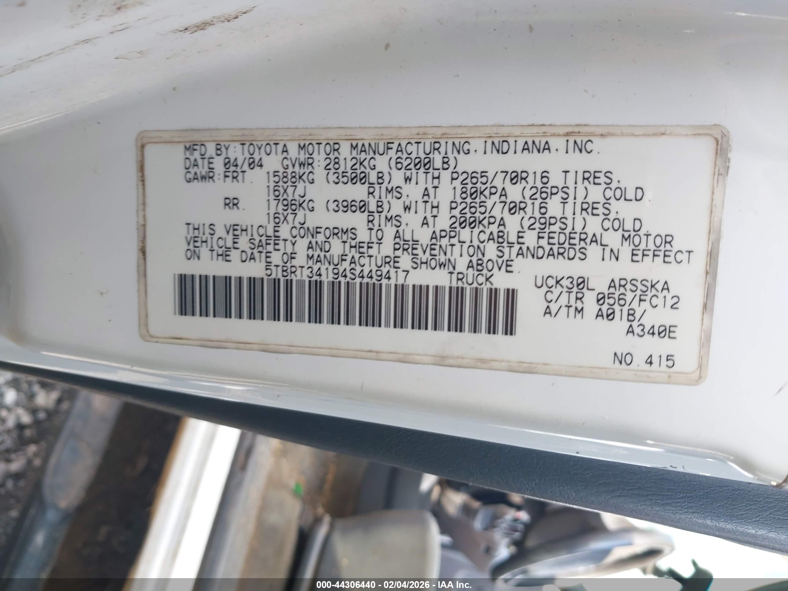 2004 Toyota Tundra Sr5 V8 Белый vin: 5TBRT34194S449417