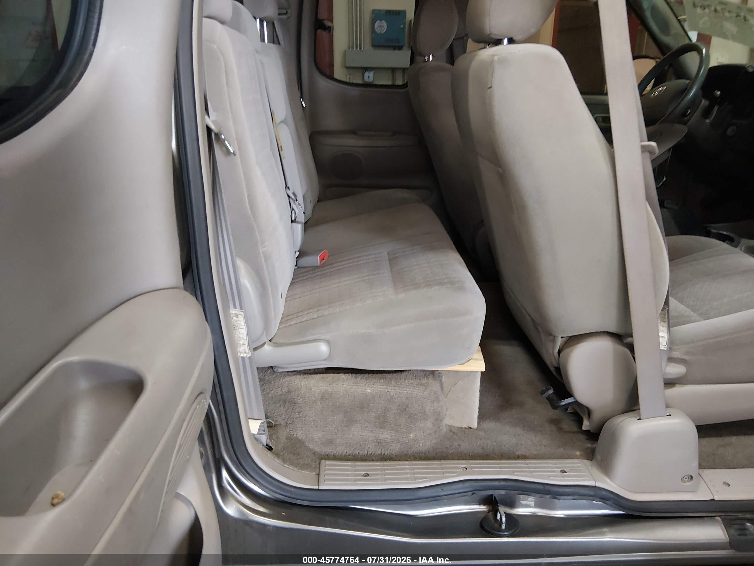 2006 Toyota Tundra Sr5 V8 Gray vin: 5TBRT34196S480525