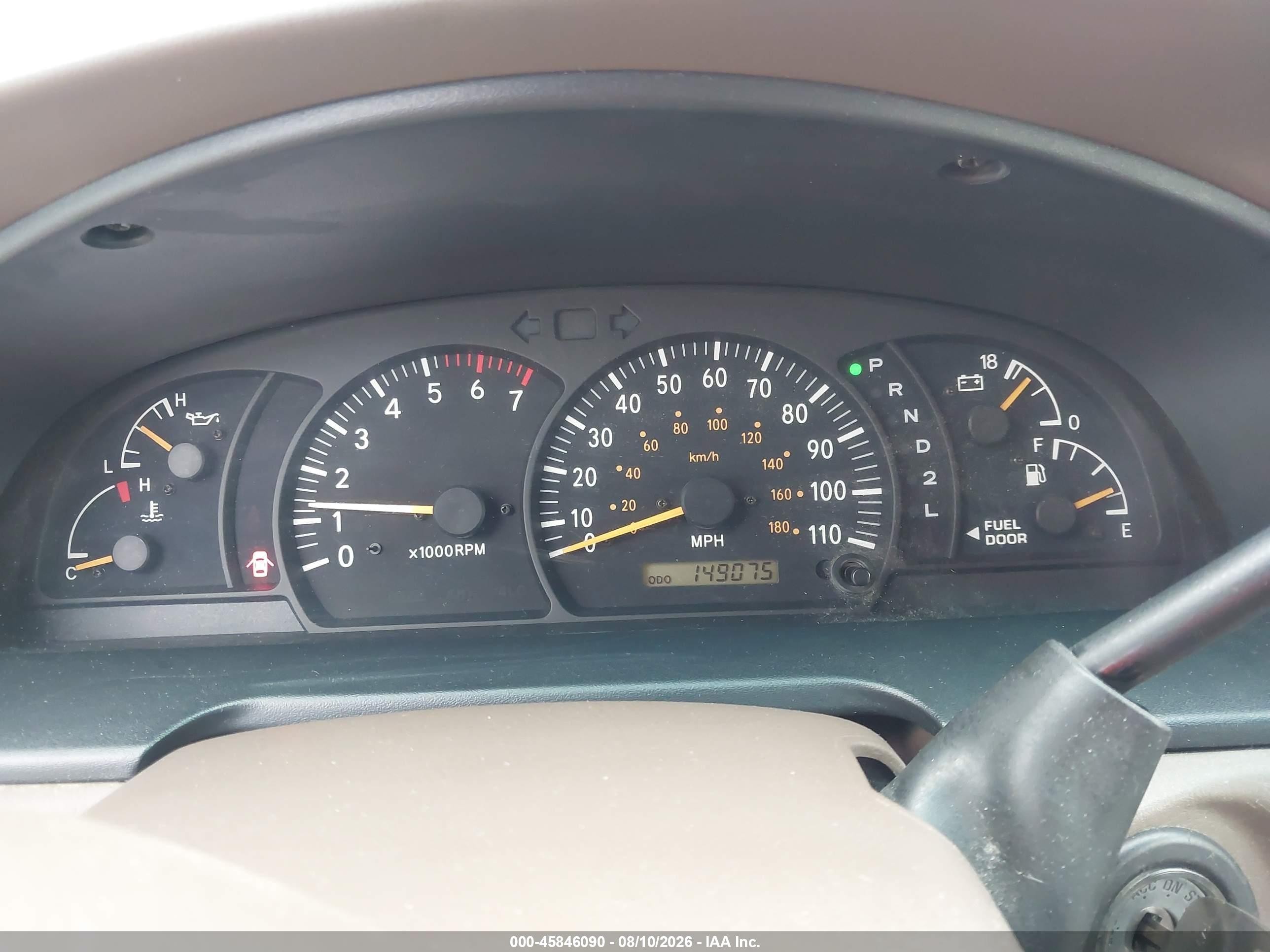 2002 Toyota Tundra Sr5 V8 Бордовый vin: 5TBRT341X2S237879