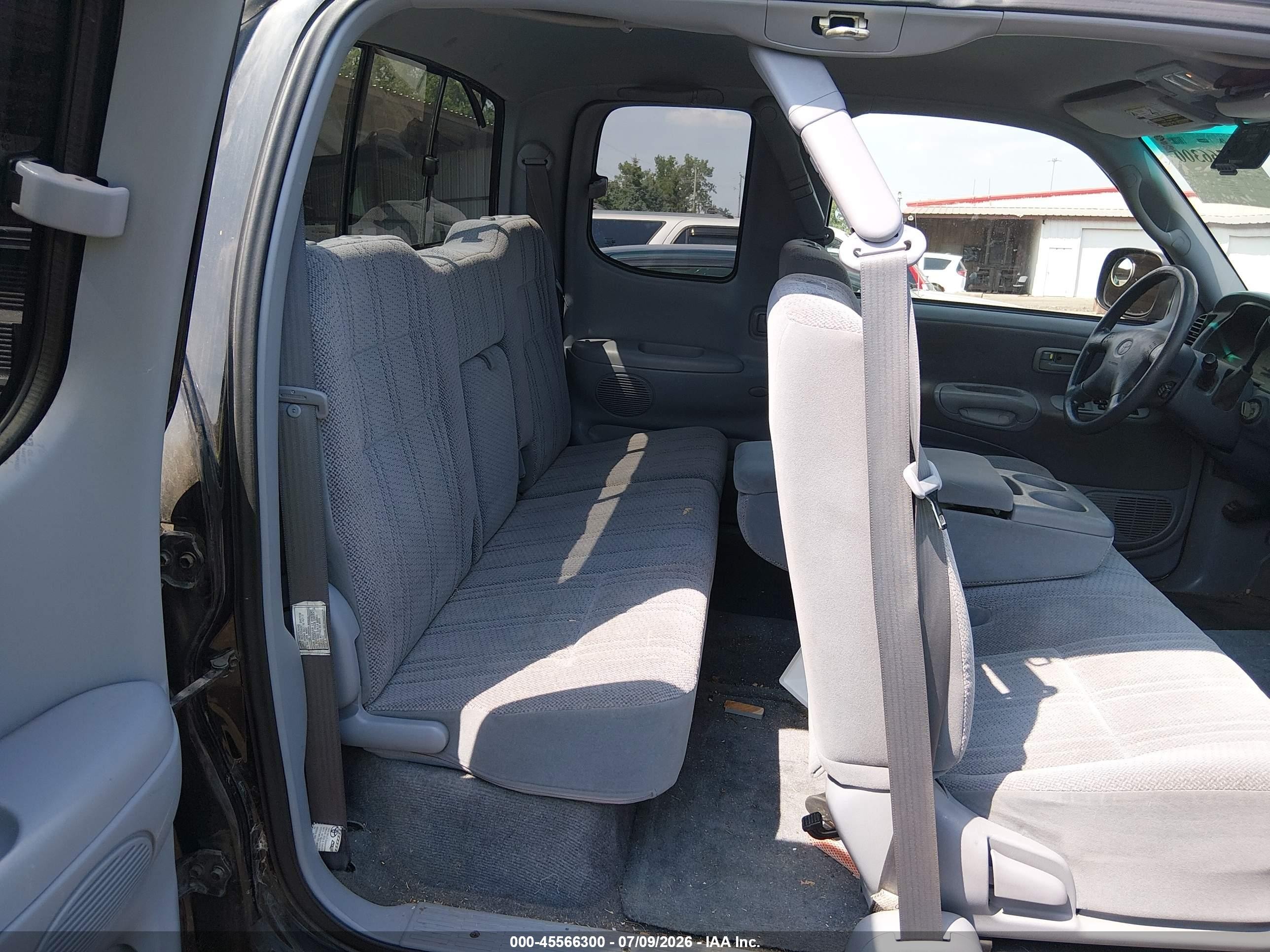 2002 Toyota Tundra Sr5 V8 Black vin: 5TBRT341X2S307641