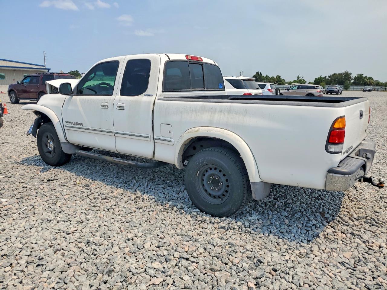 2000 Toyota Tundra Access Cab Limited White vin: 5TBRT3812YS095031