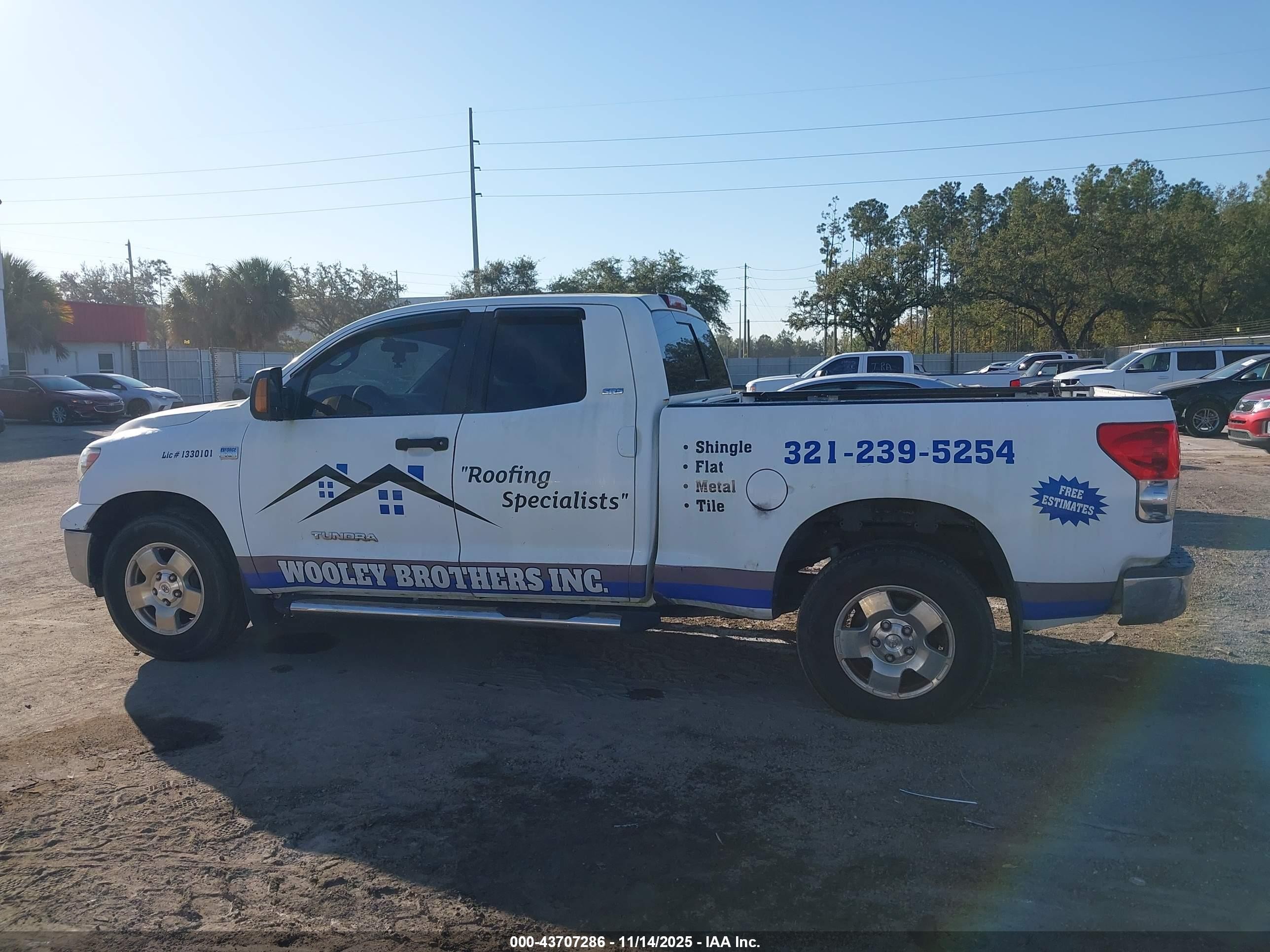 2007 Toyota Tundra Sr5 4.7l V8 White vin: 5TBRT54147S453715