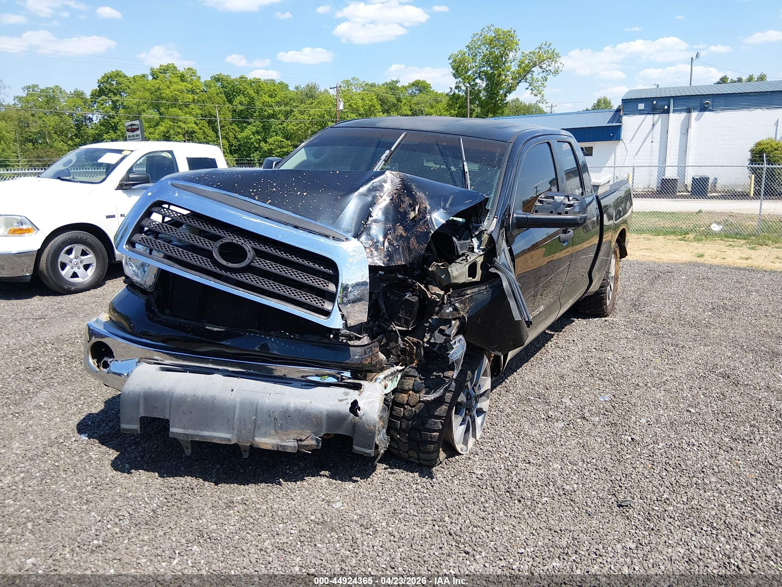 2007 Toyota Tundra Sr5 4.7l V8 Black vin: 5TBRT541X7S450558