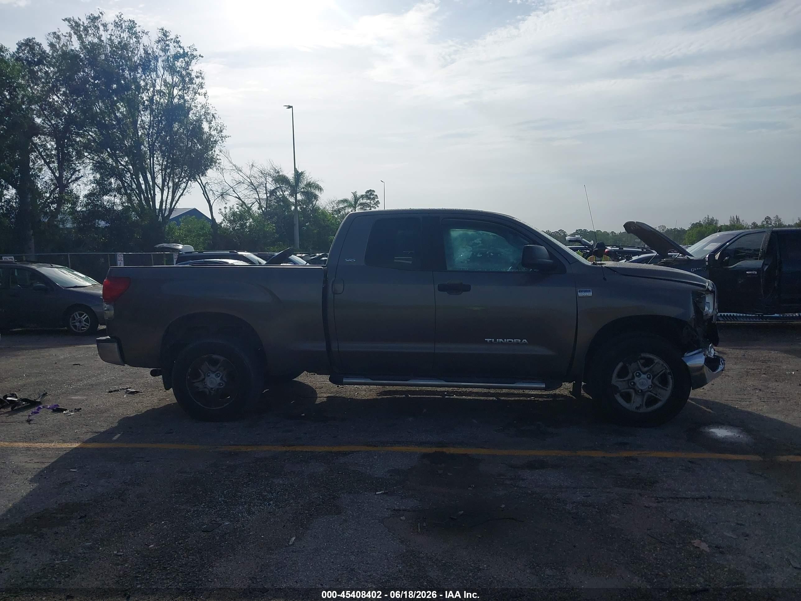 2008 Toyota Tundra Sr5 4.7l V8 Brown vin: 5TBRT541X8S458323