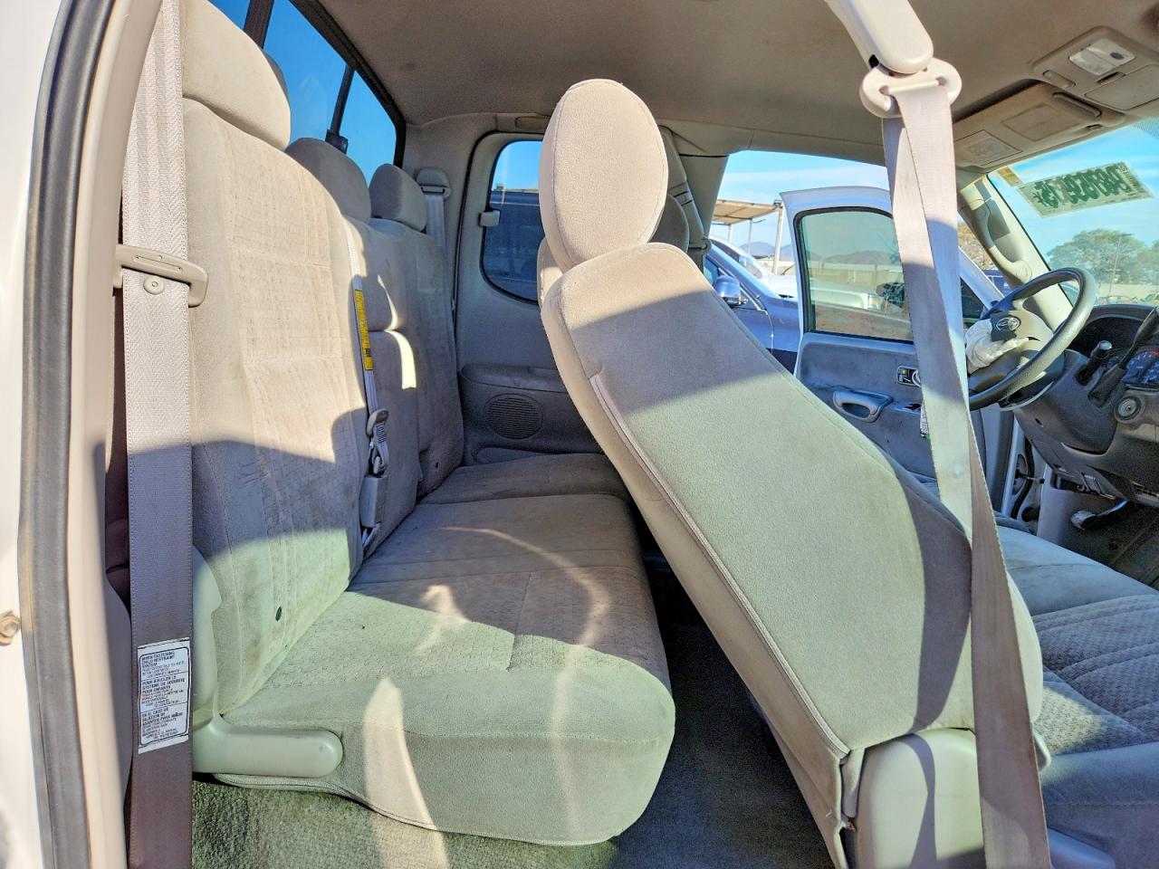 2005 Toyota Tundra Access Cab Sr5 White vin: 5TBRU341X5S447822