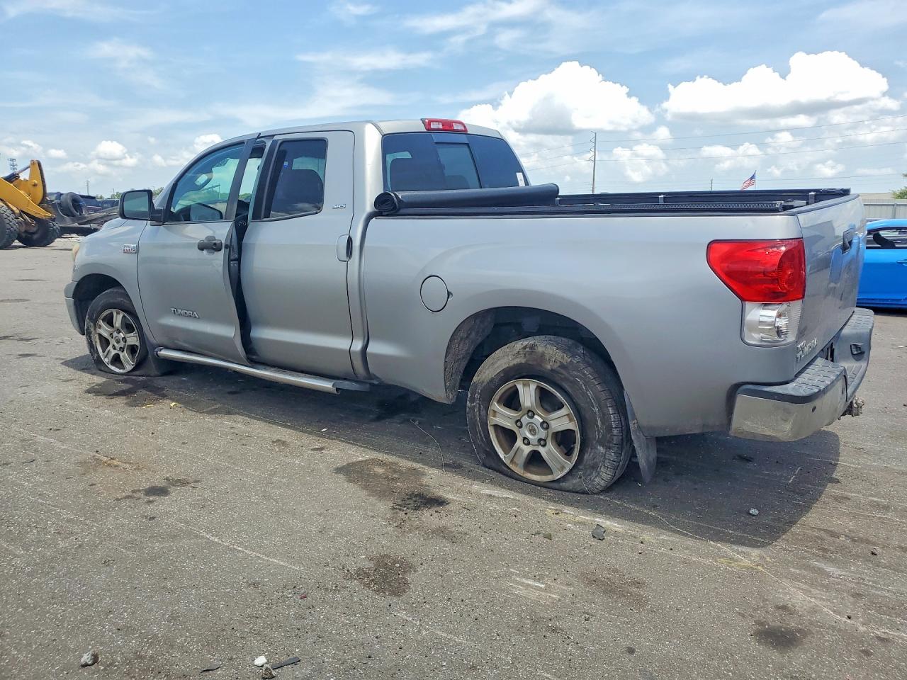 2007 Toyota Tundra Sr5 Silver vin: 5TBRV54107S450255