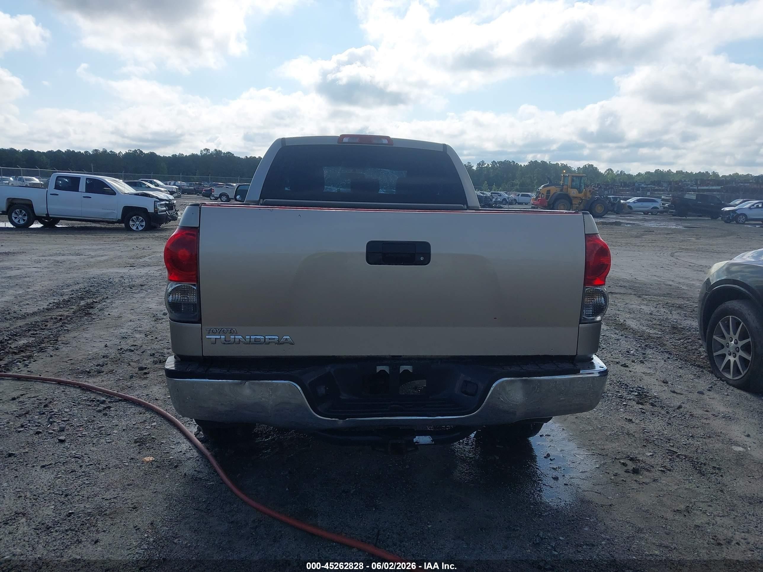 2008 Toyota Tundra Base 5.7l V8 Желто-коричневый vin: 5TBRV54118S478065