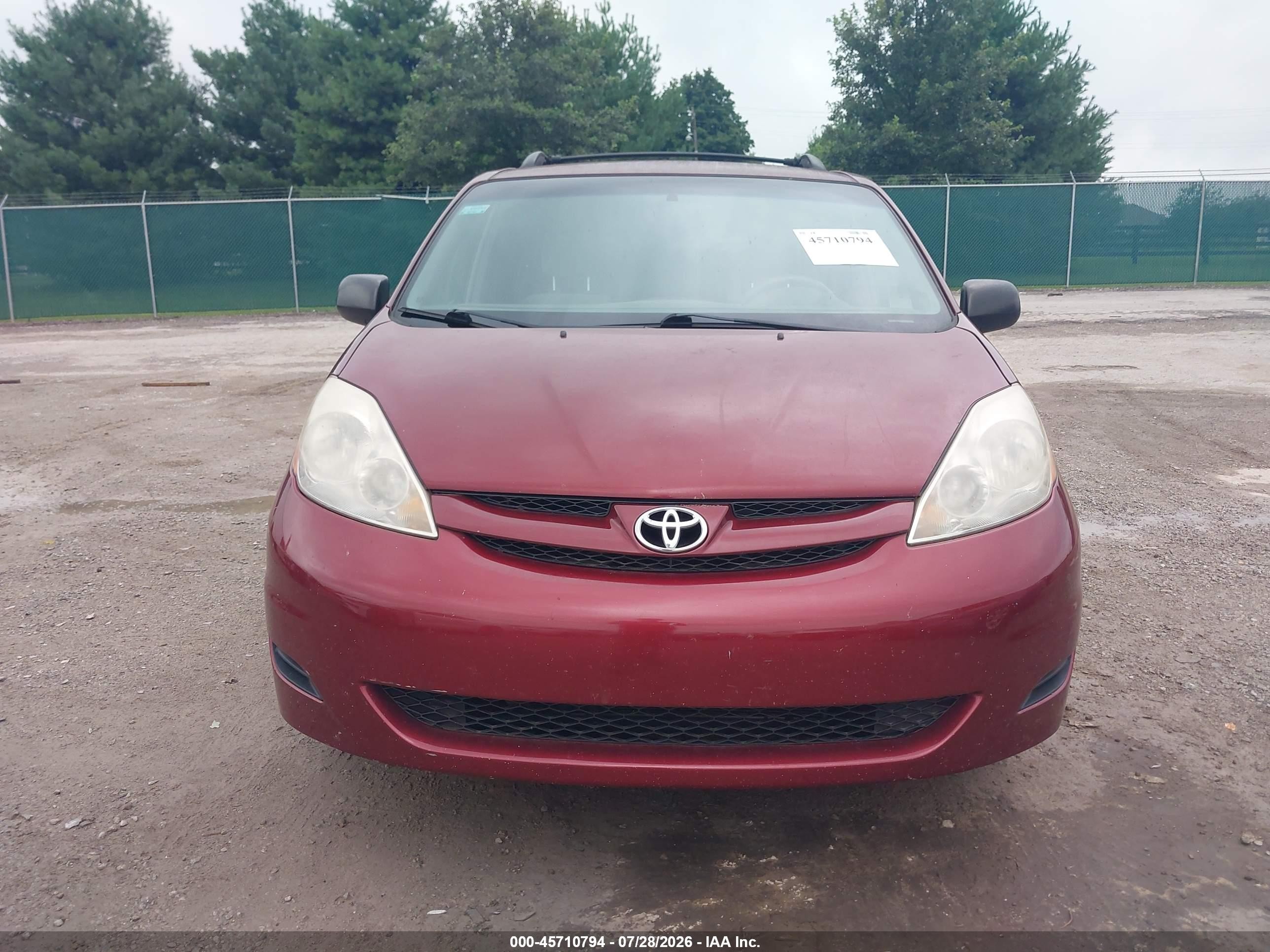 2008 Toyota Sienna Ce/le Red vin: 5TD2K23C185205029