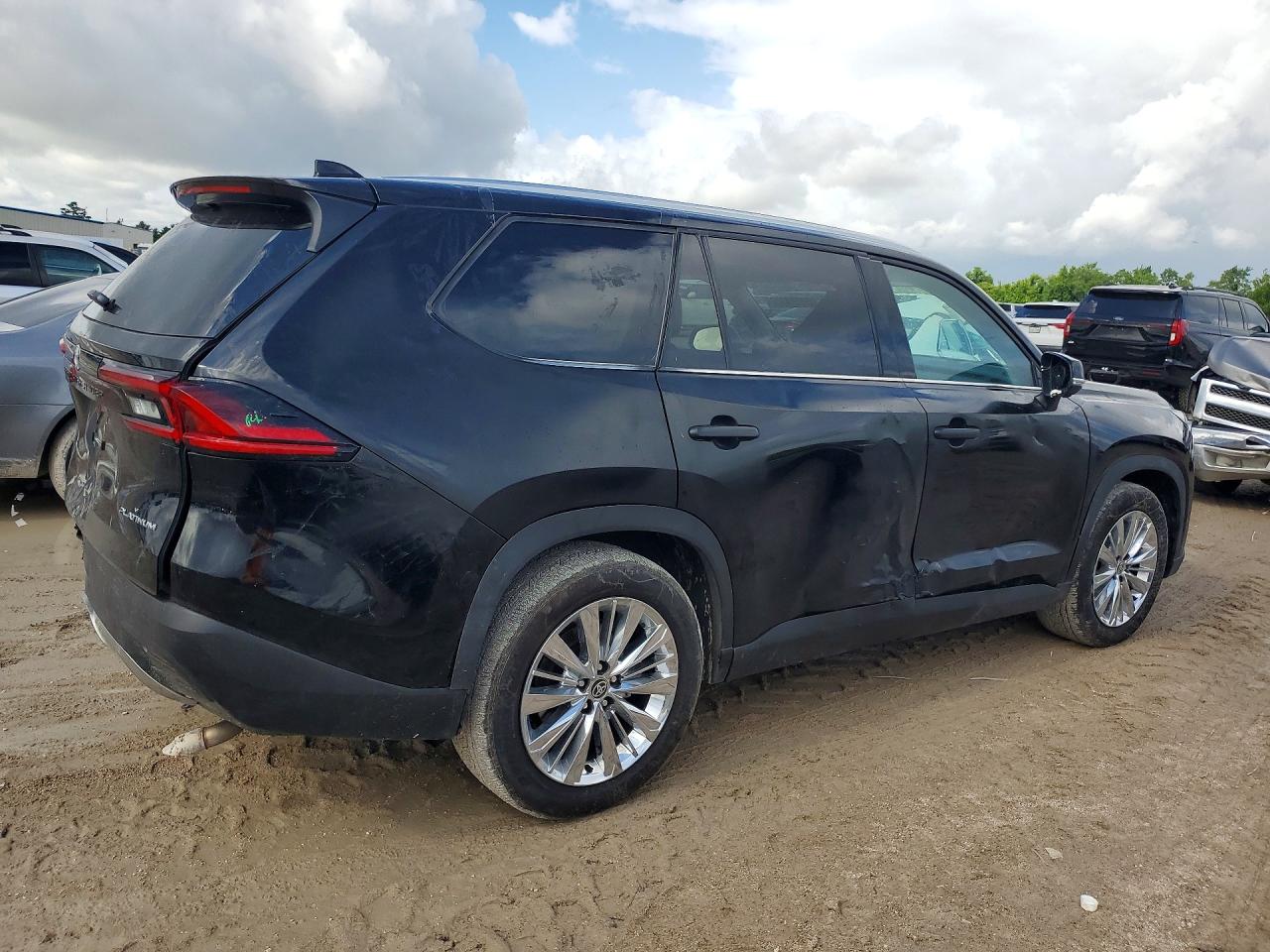 2025 Toyota Grand Highlander Platinum Black vin: 5TDAAAB52SS104067