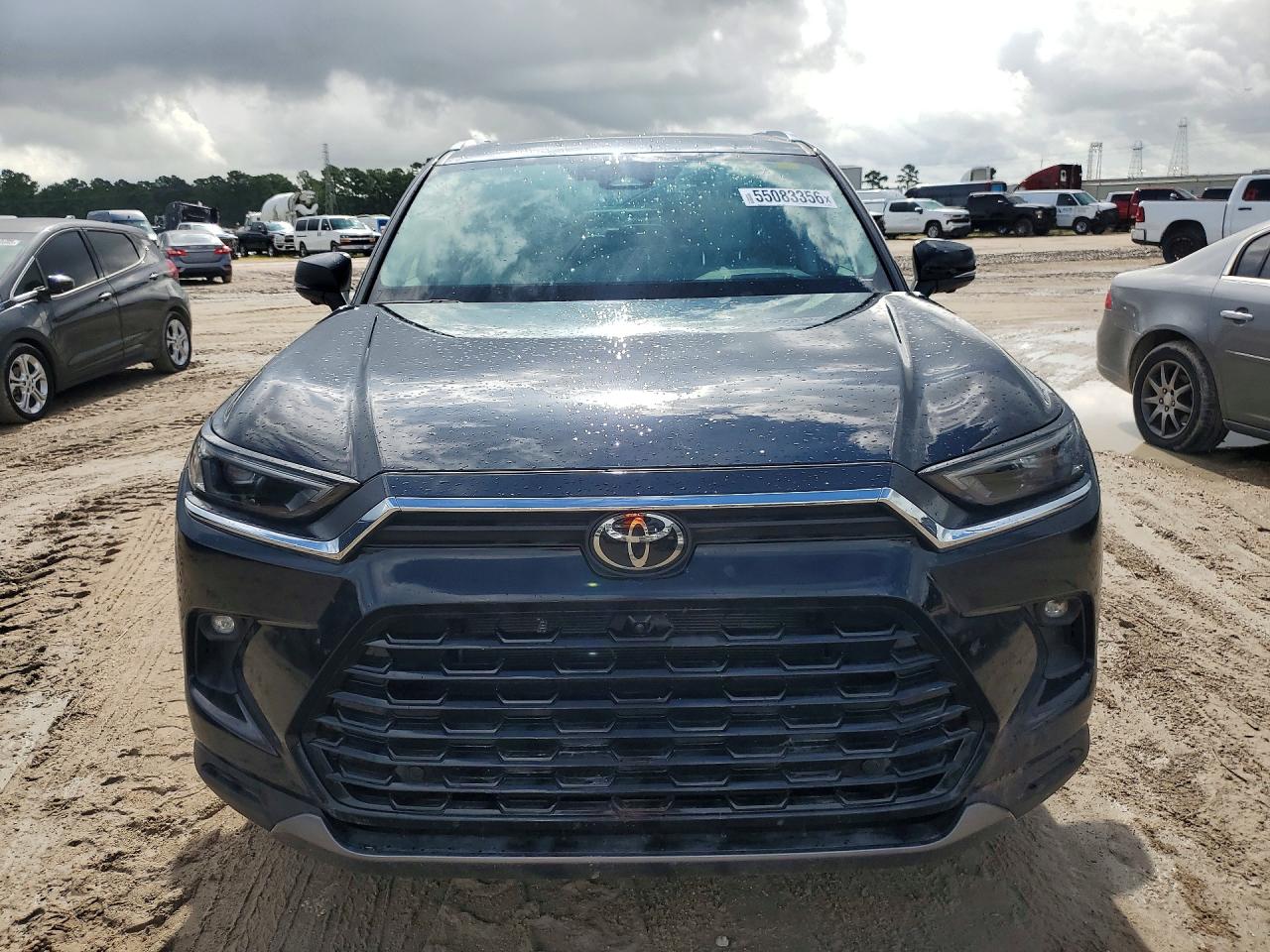 2025 Toyota Grand Highlander Platinum Black vin: 5TDAAAB52SS104067